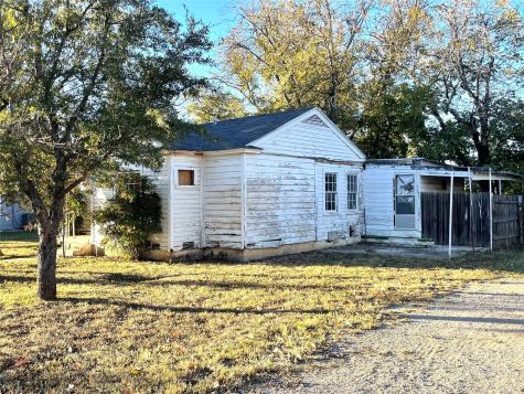 900 W 4th Street Brady TX 76825