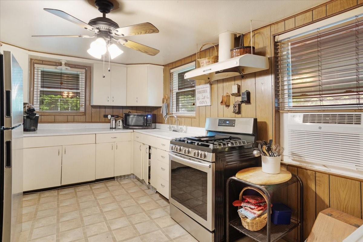 1231 W Woodard Street Denison TX 75020