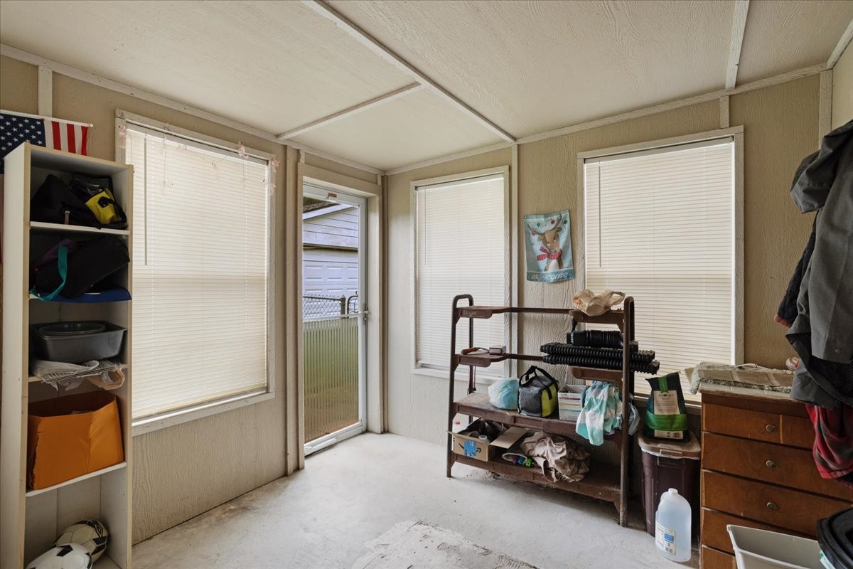 1231 W Woodard Street Denison TX 75020