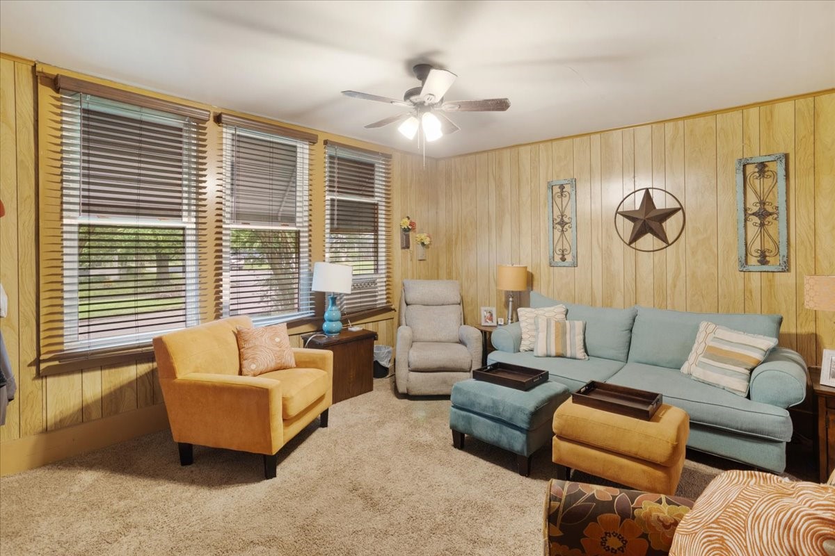 1231 W Woodard Street Denison TX 75020