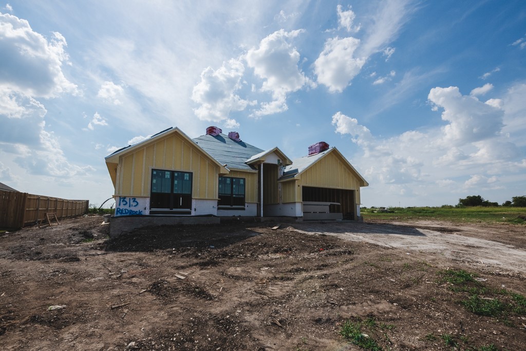 1313 Red Rock Road Hewitt TX 76643