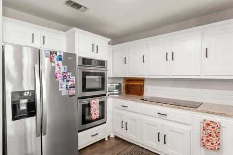 1805 E Lake Drive Gladewater TX 75647