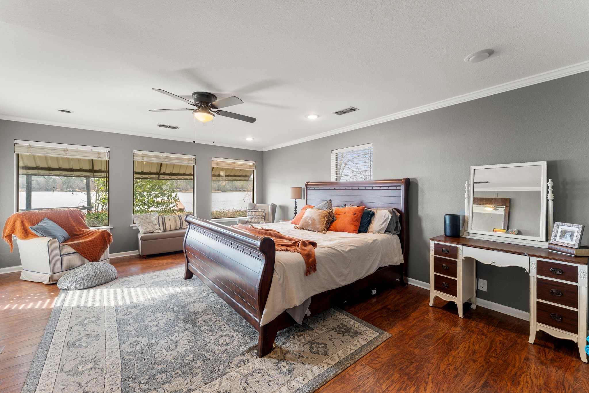 1805 E Lake Drive Gladewater TX 75647