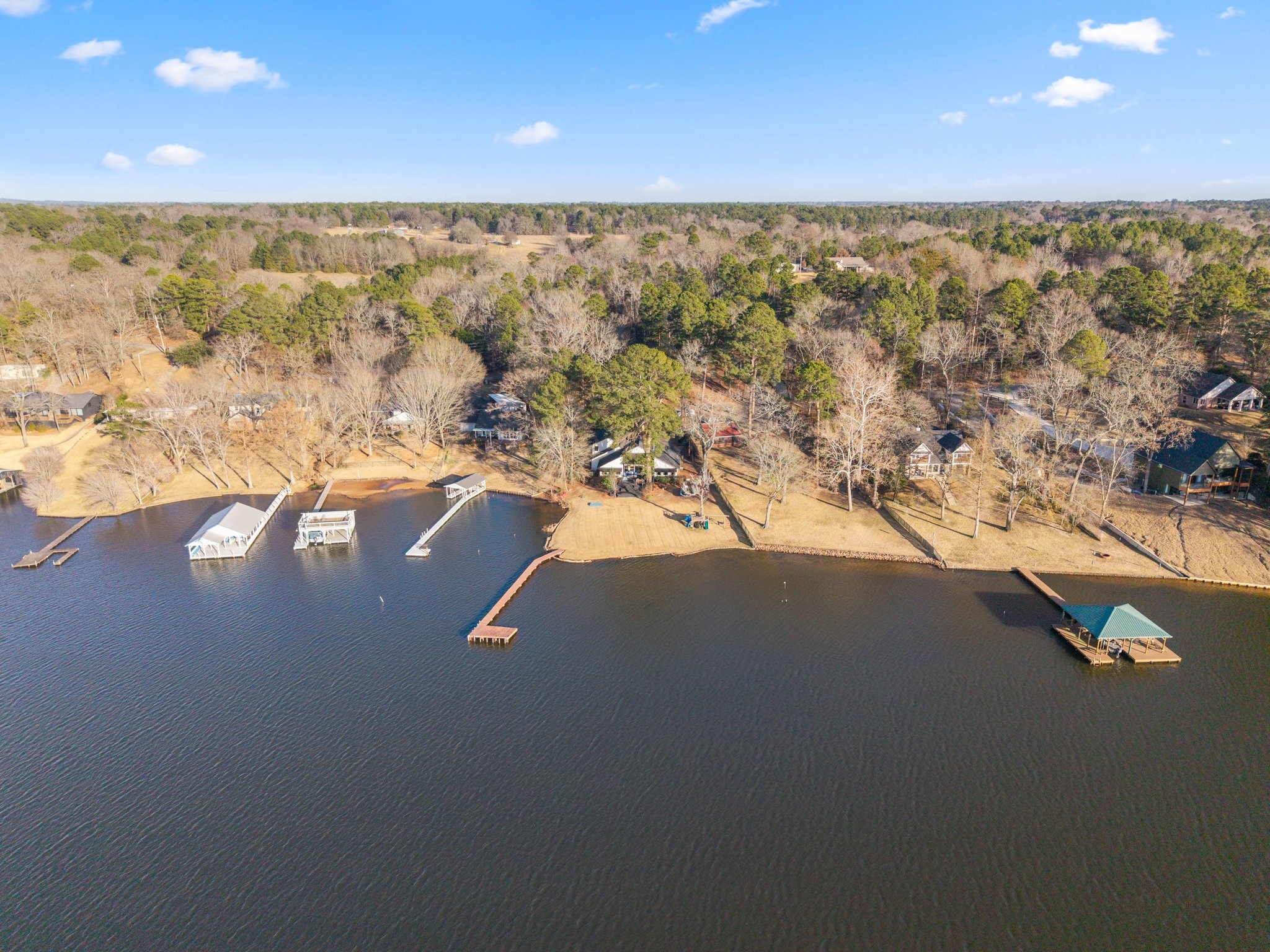 1805 E Lake Drive Gladewater TX 75647