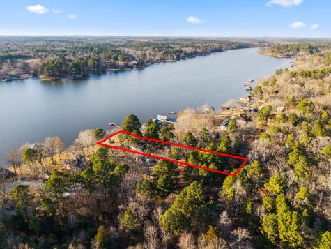 1805 E Lake Drive Gladewater TX 75647