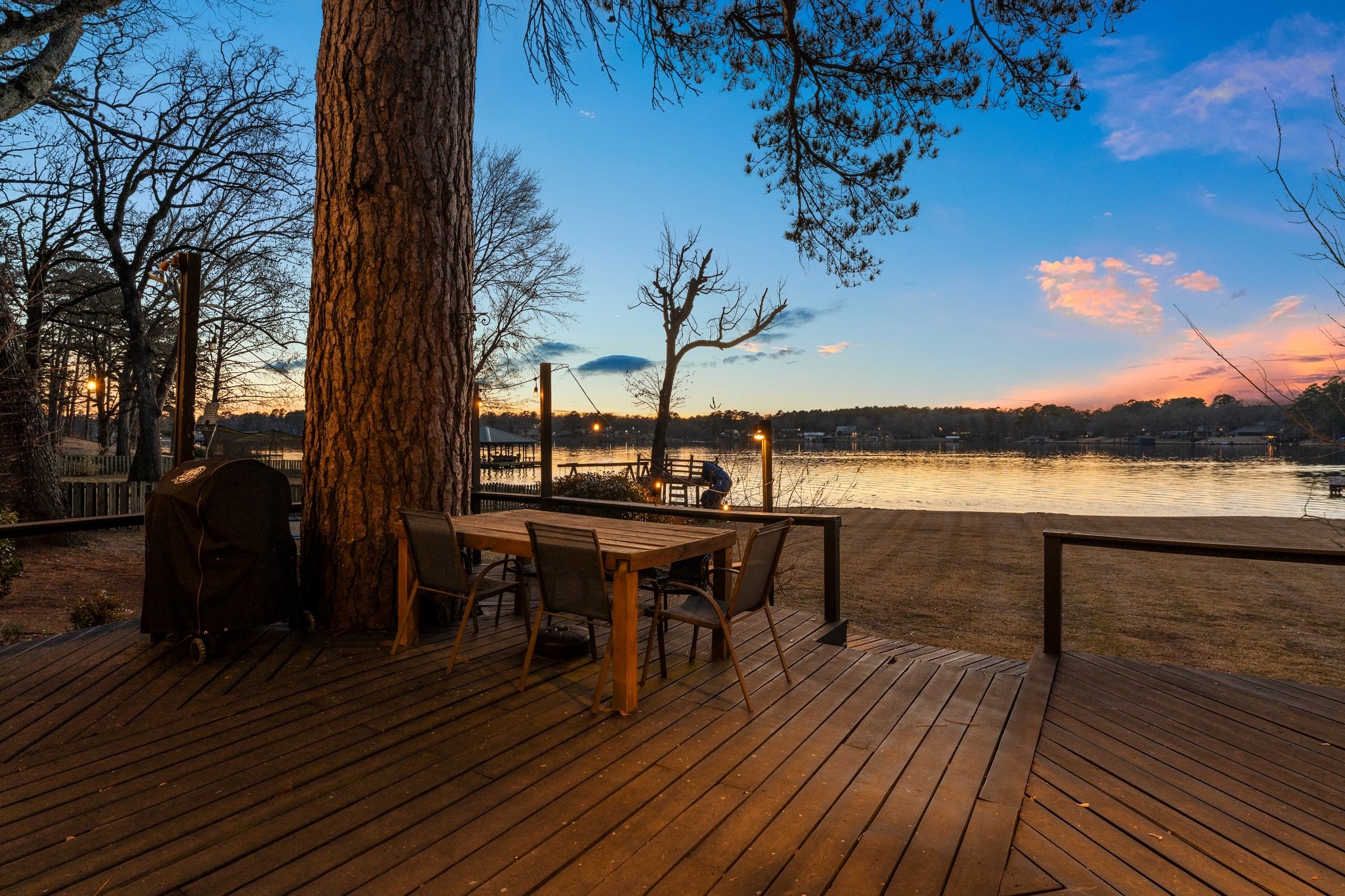 1805 E Lake Drive Gladewater TX 75647