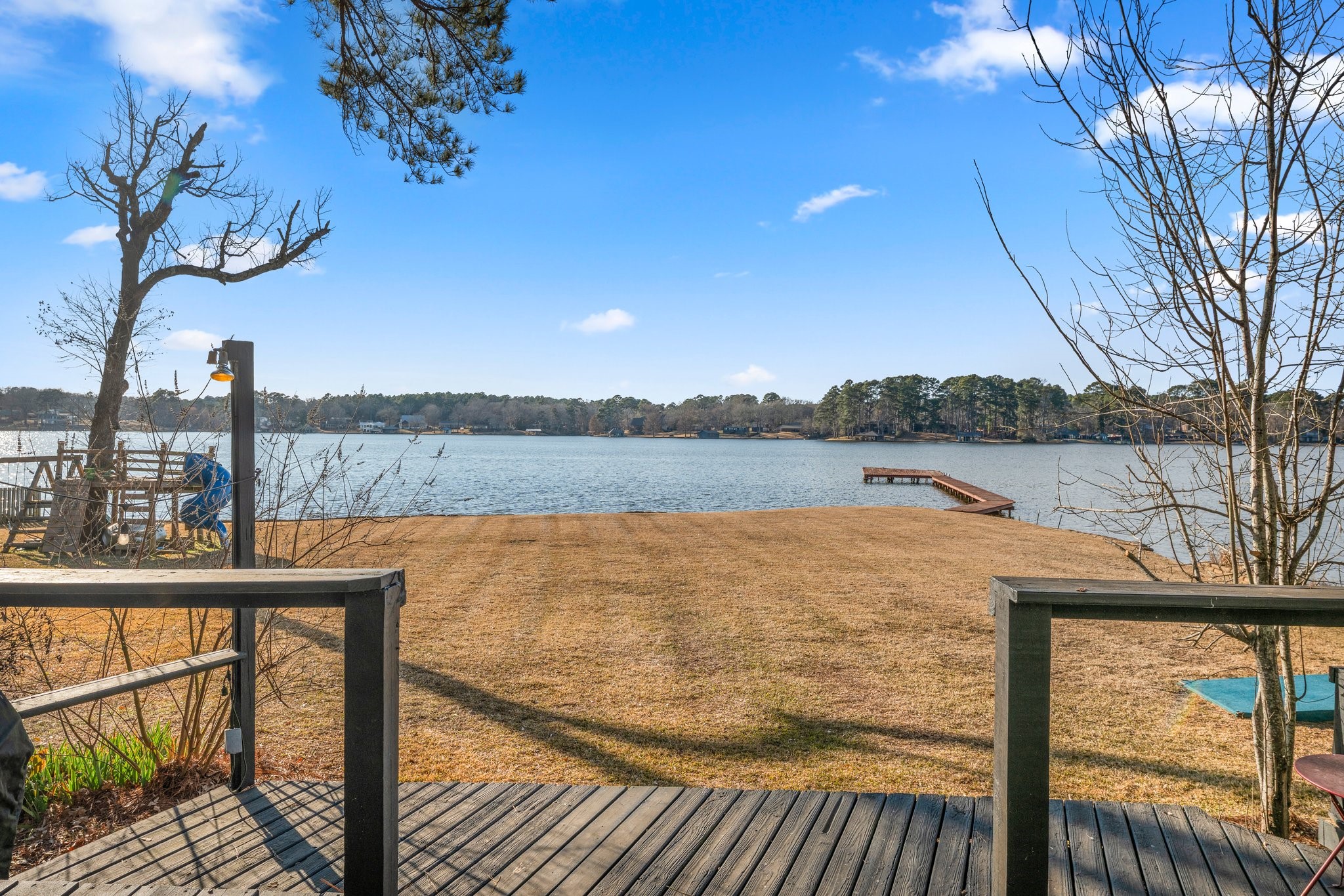 1805 E Lake Drive Gladewater TX 75647