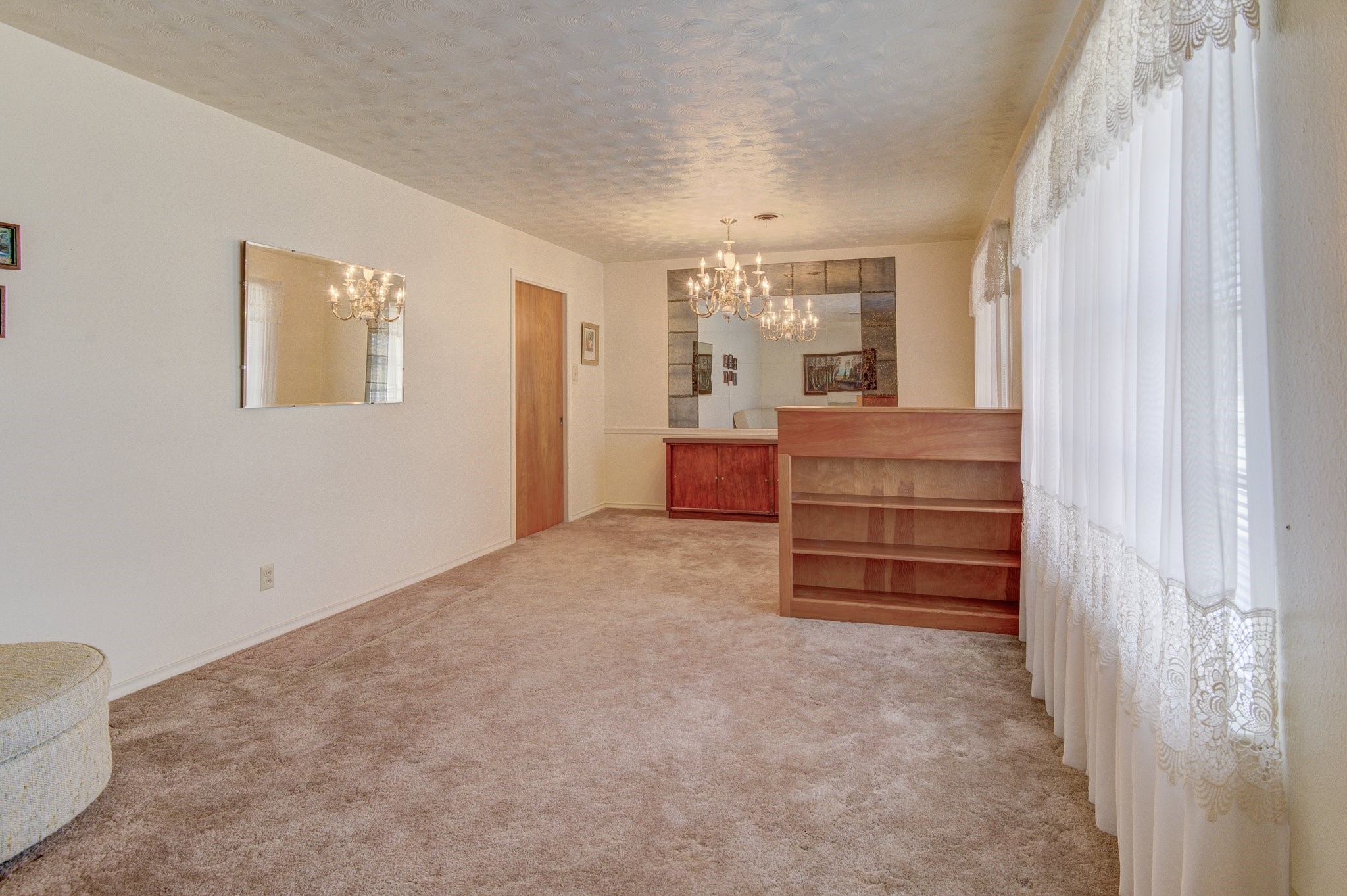 9203 Lindaro Lane Dallas TX 75228