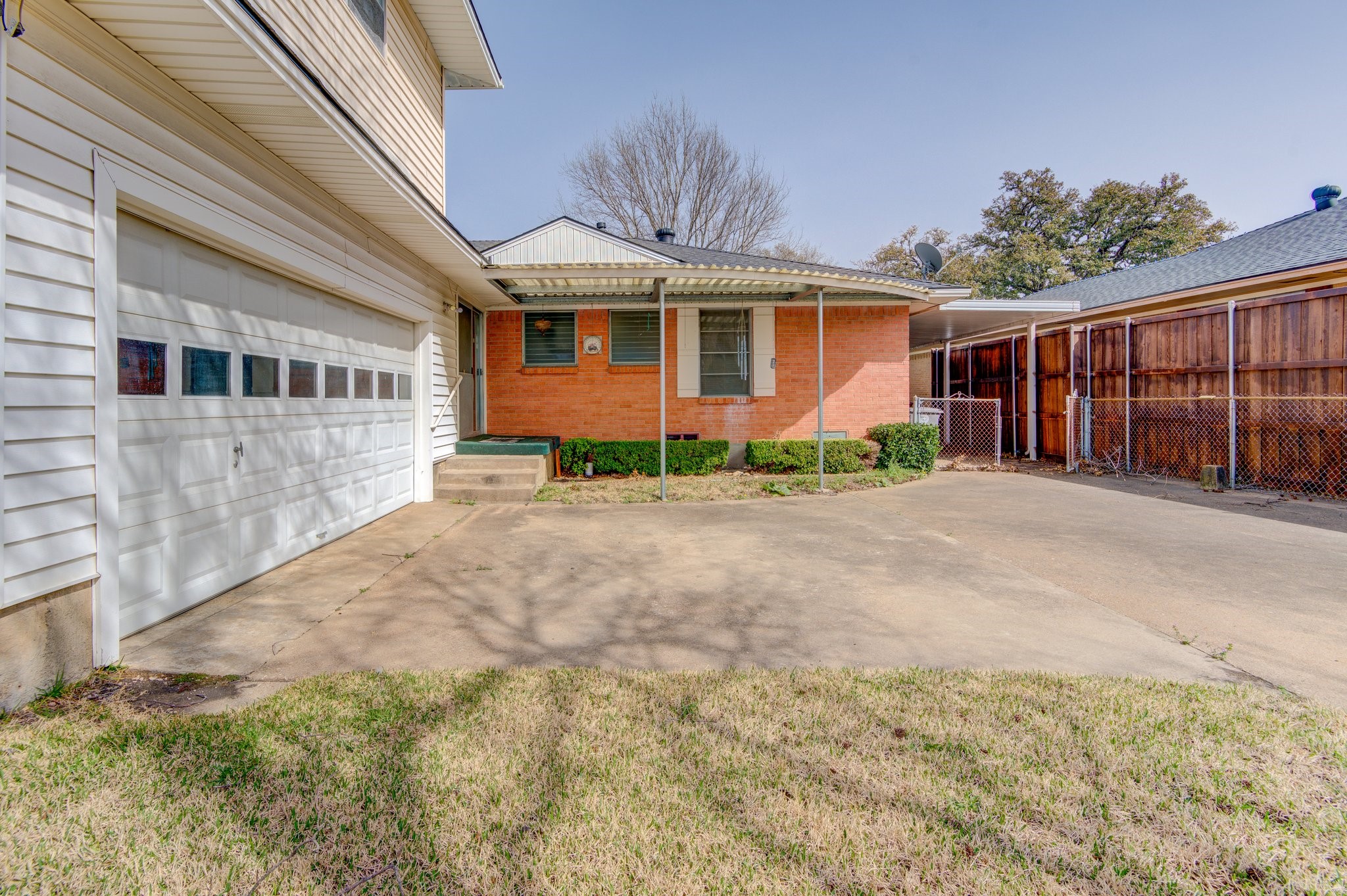 9203 Lindaro Lane Dallas TX 75228