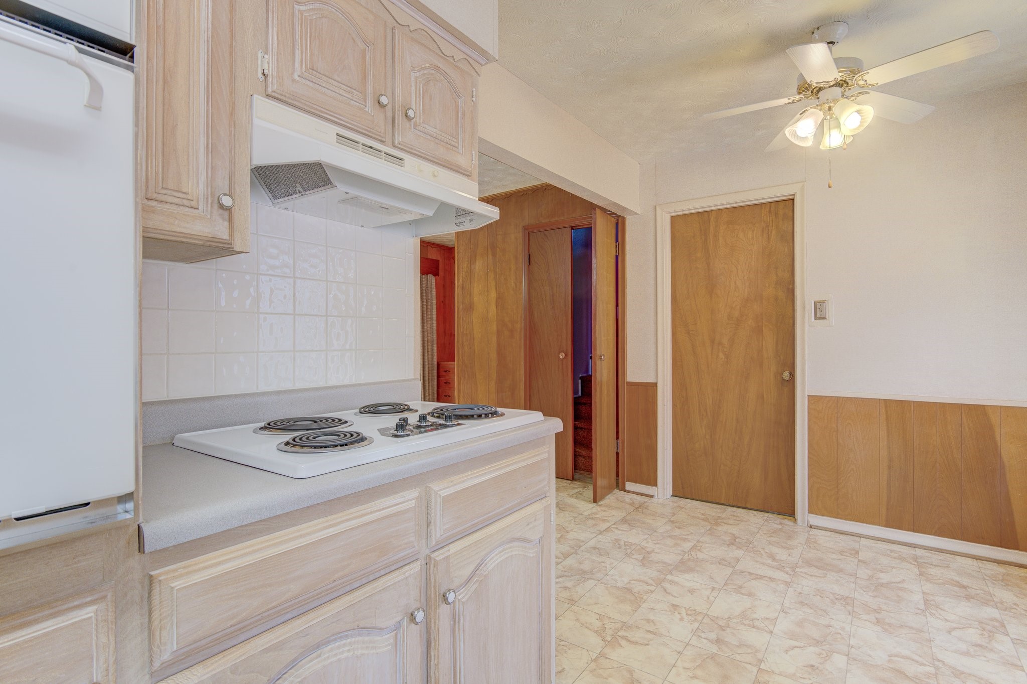 9203 Lindaro Lane Dallas TX 75228