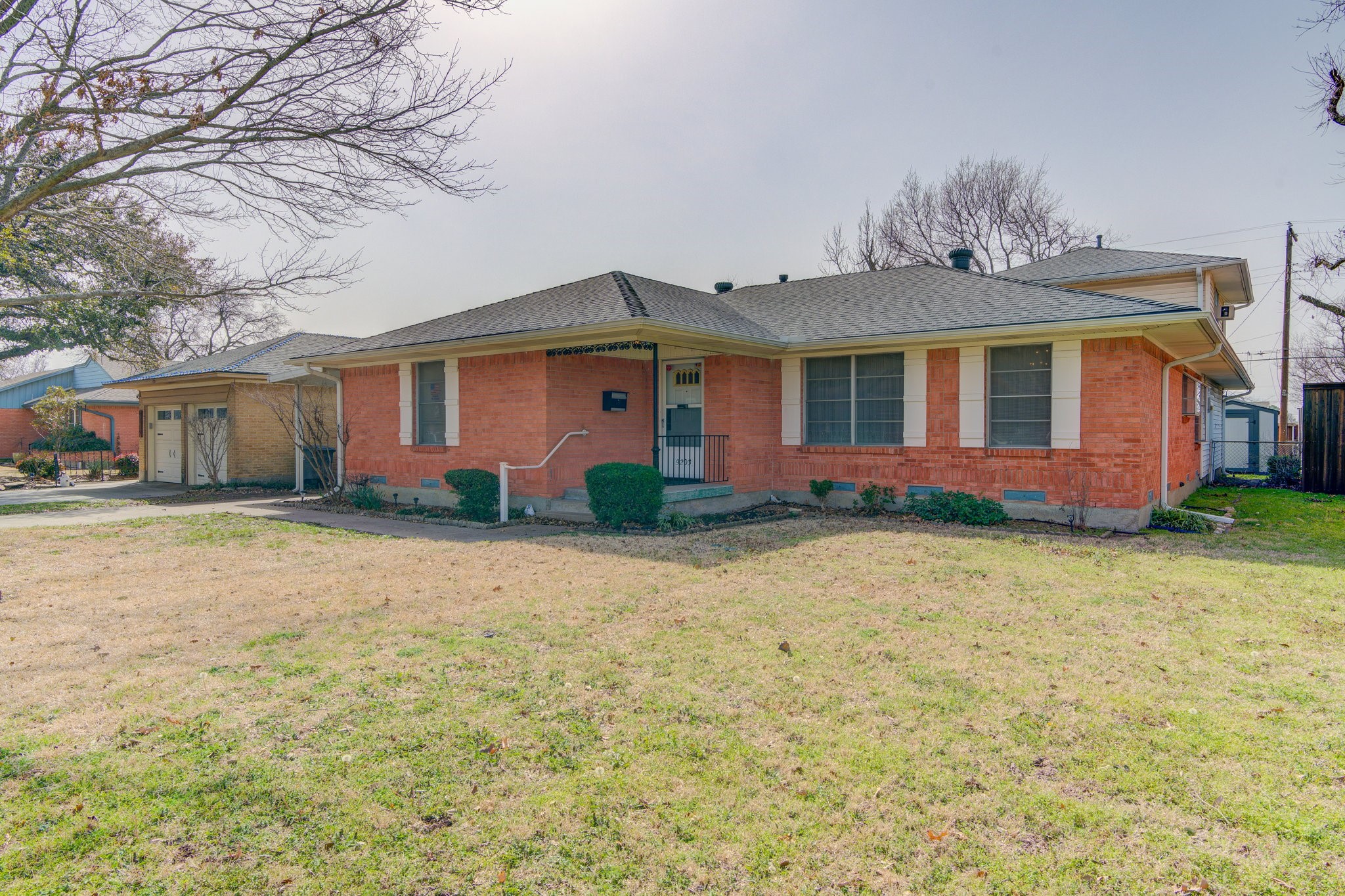 9203 Lindaro Lane Dallas TX 75228