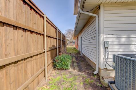 9203 Lindaro Lane Dallas TX 75228