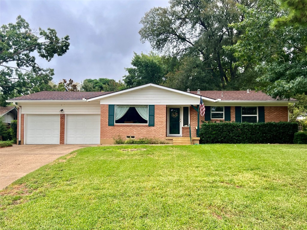 1813 Woods Drive Arlington TX 76010