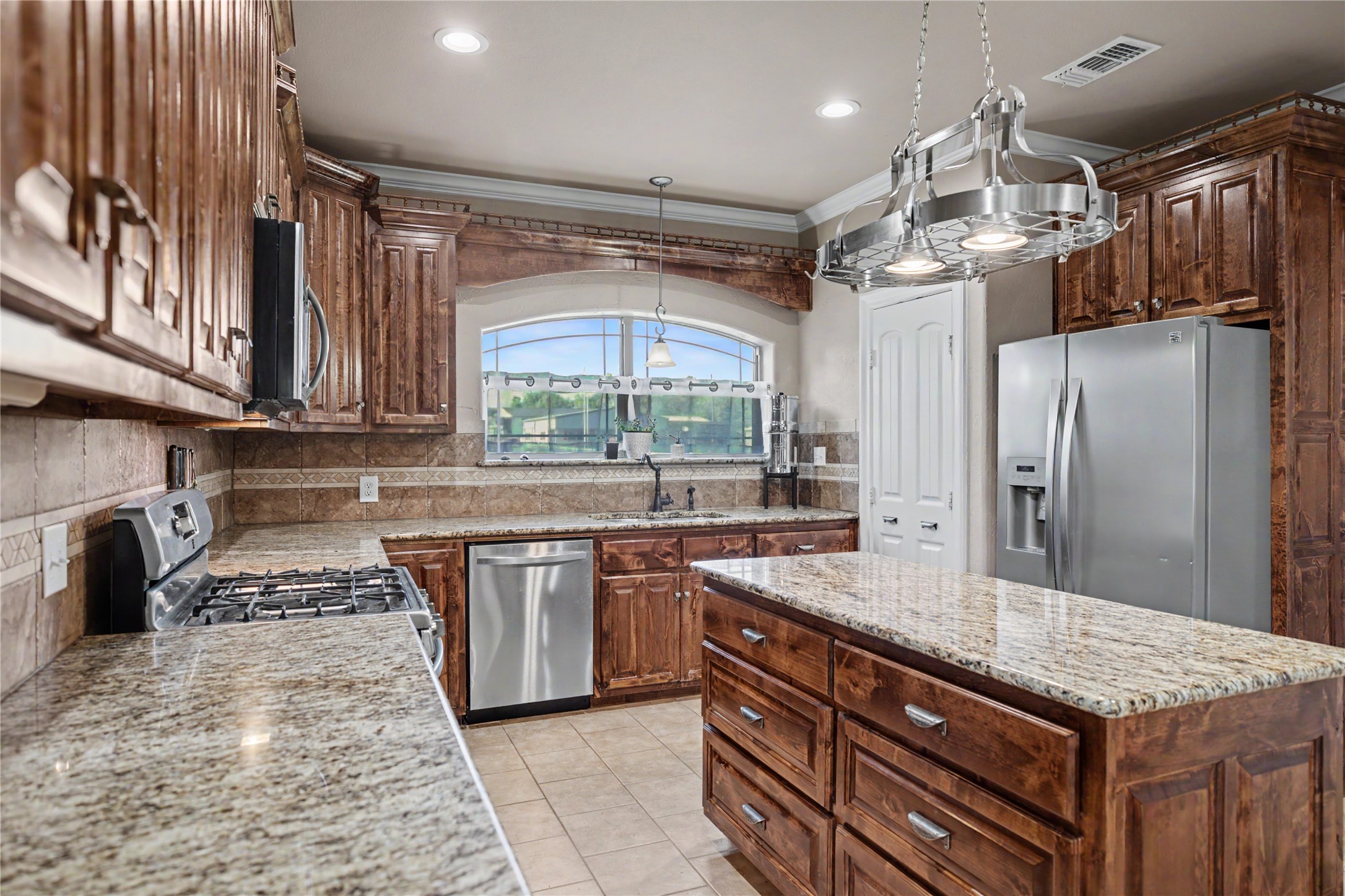 101 Friendship Circle West Tawakoni TX 75474