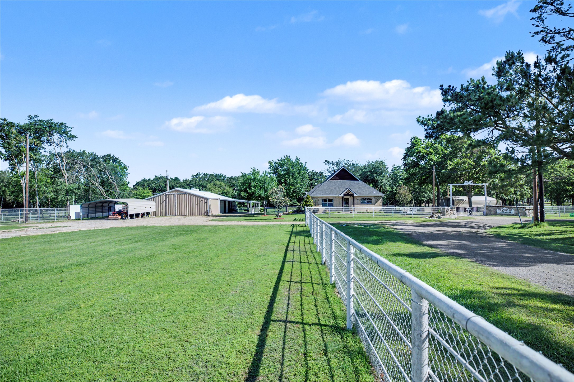 101 Friendship Circle West Tawakoni TX 75474