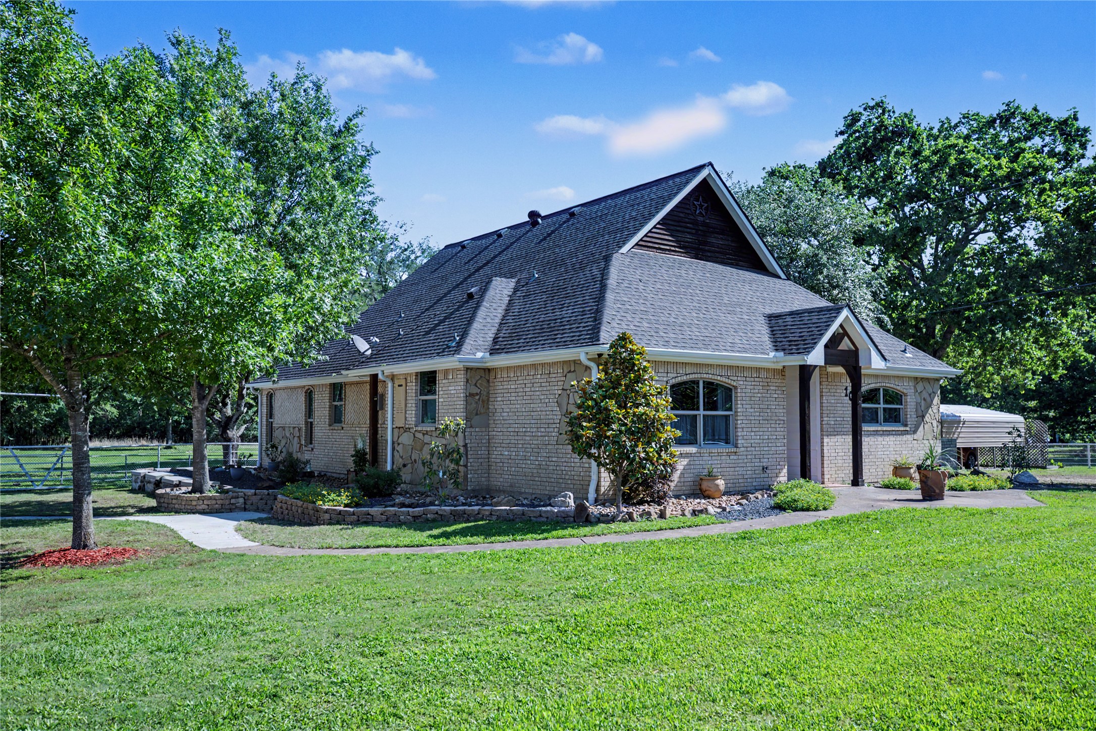 101 Friendship Circle West Tawakoni TX 75474