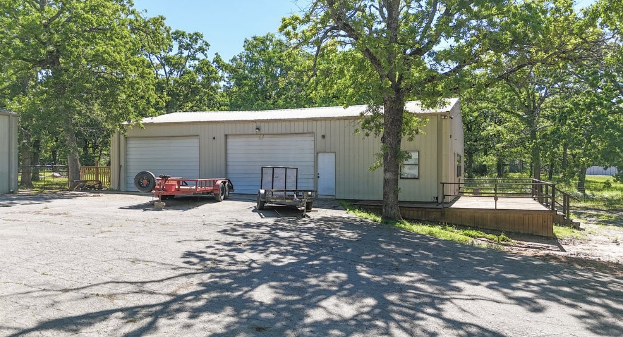 9501 Oakwood Road Quinlan TX 75474