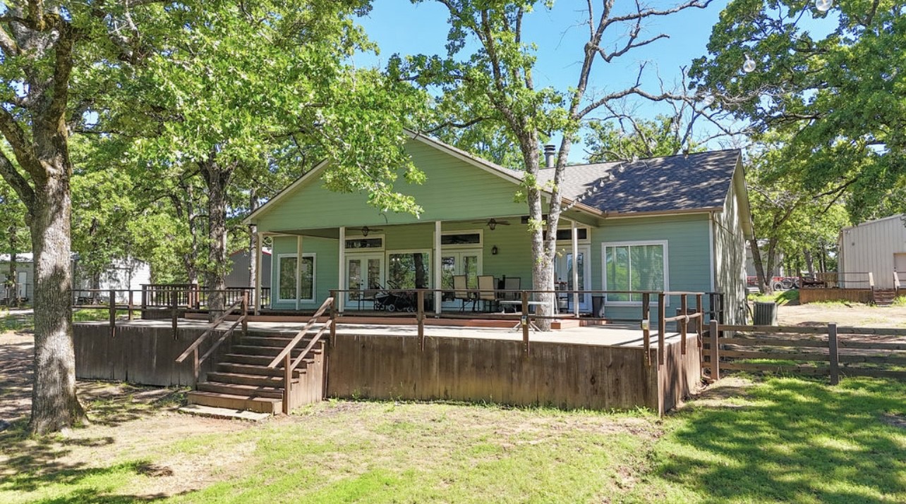 9501 Oakwood Road Quinlan TX 75474