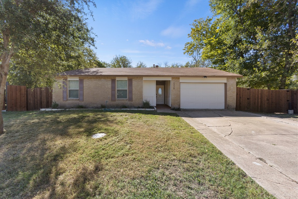 2338 Quail Hollow Drive Grand Prairie TX 75051