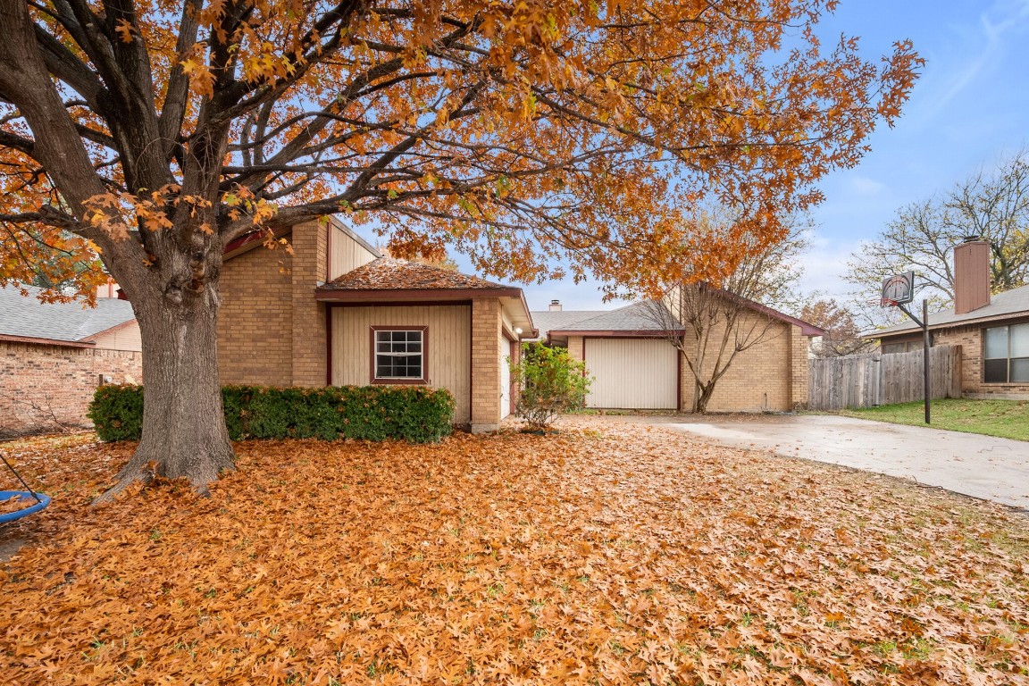 10053 Stoney Bridge Road Fort Worth TX 76108