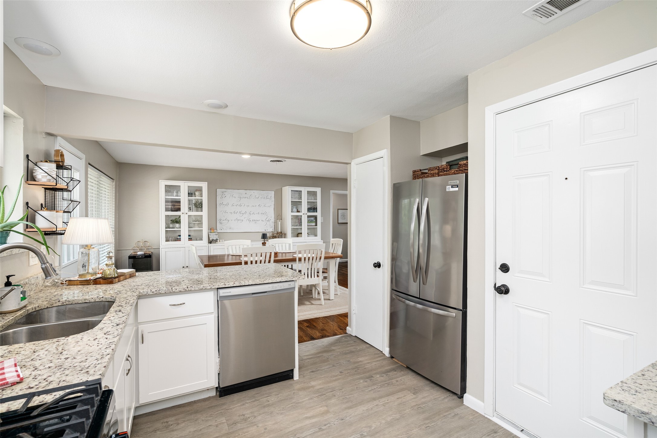 517 Rorary Drive Richardson TX 75081