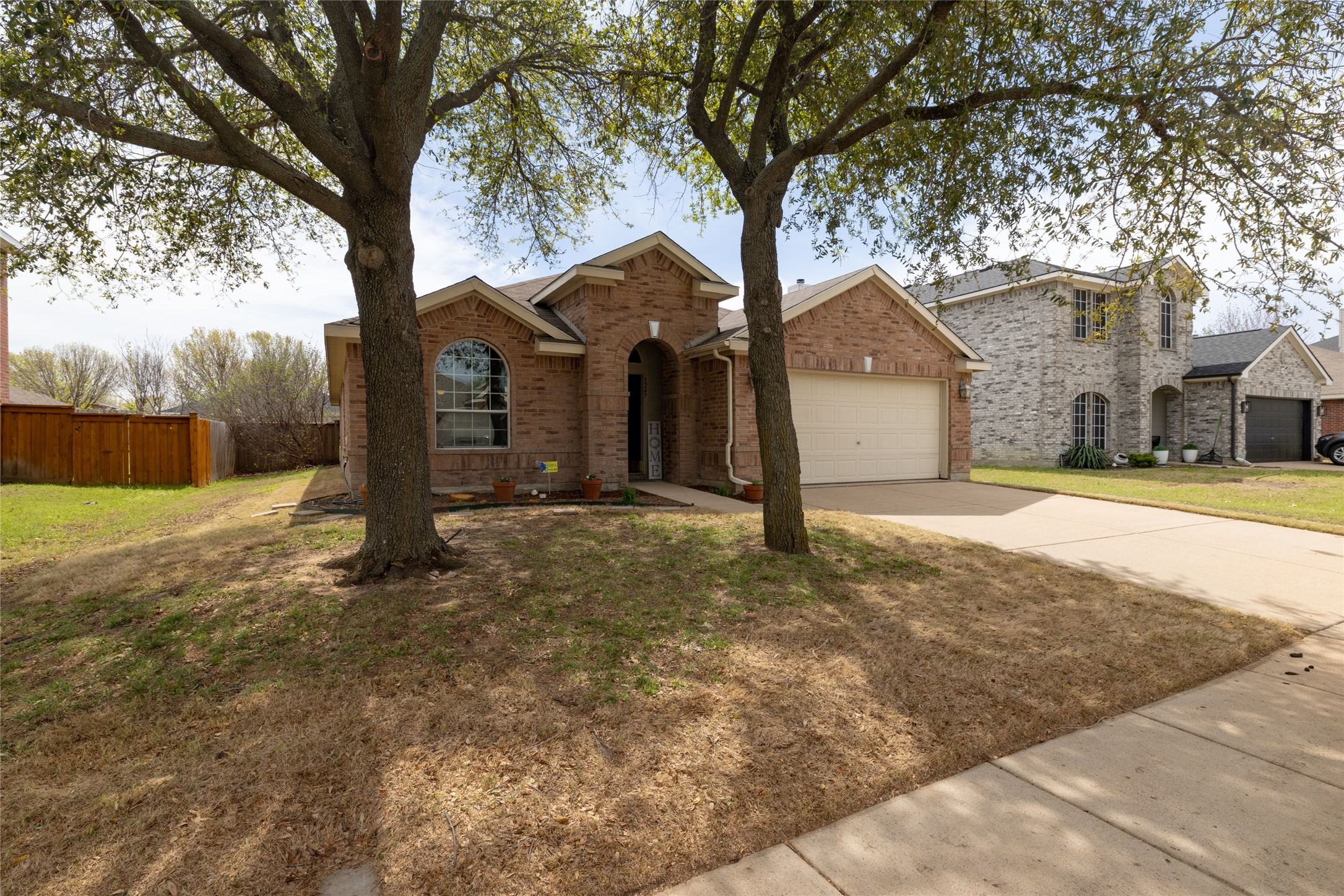 3247 Yeltes Grand Prairie TX 75054