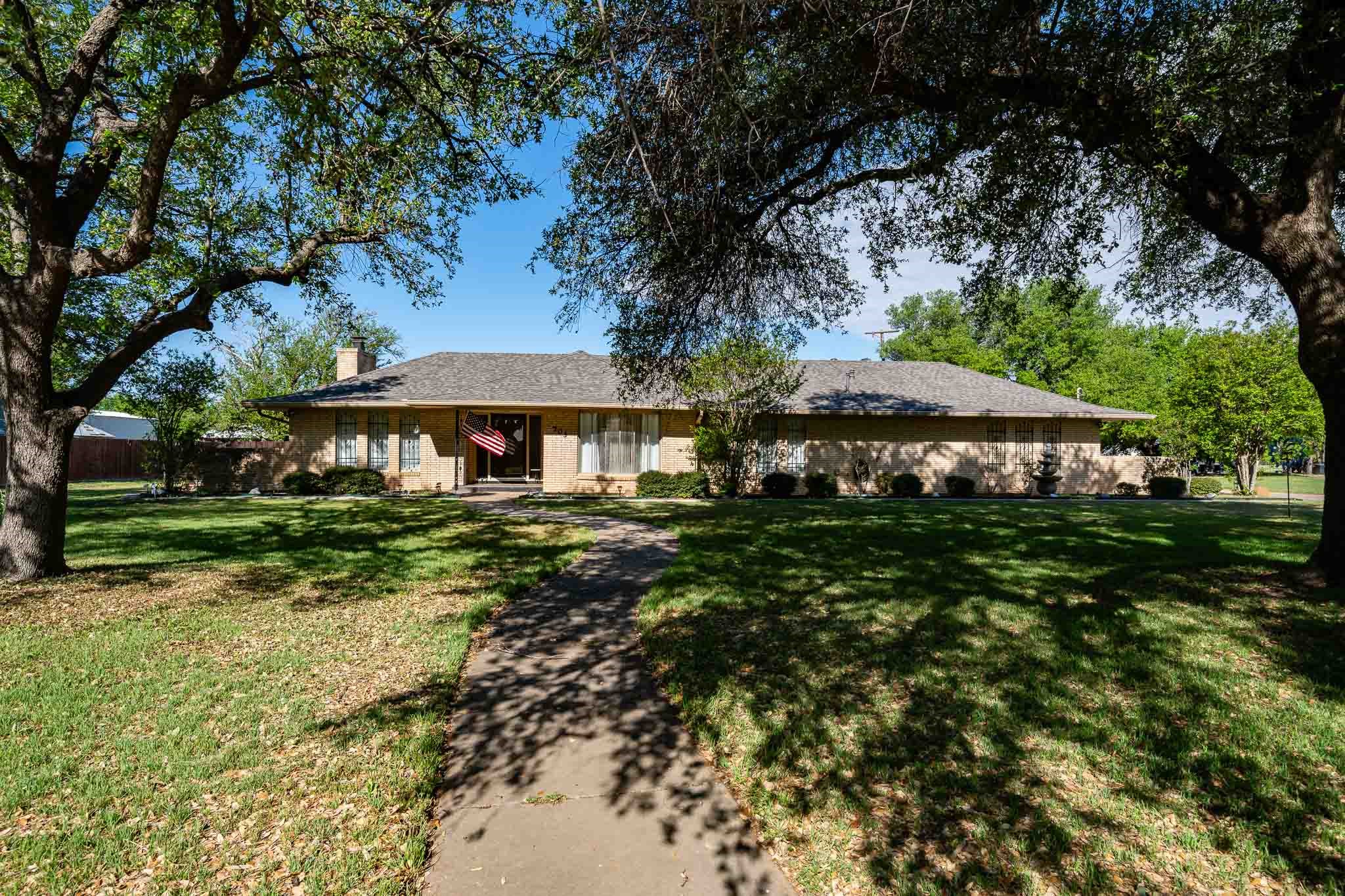 703 N Avenue L Haskell TX 79521