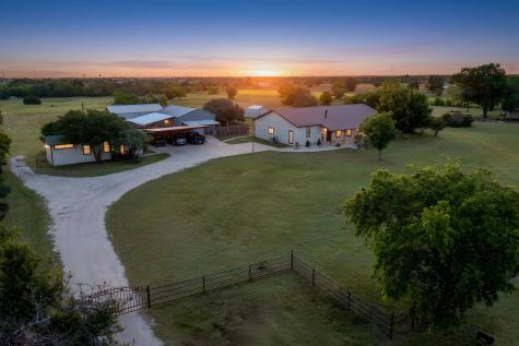 2112 N County Road 810 Alvarado TX 76009