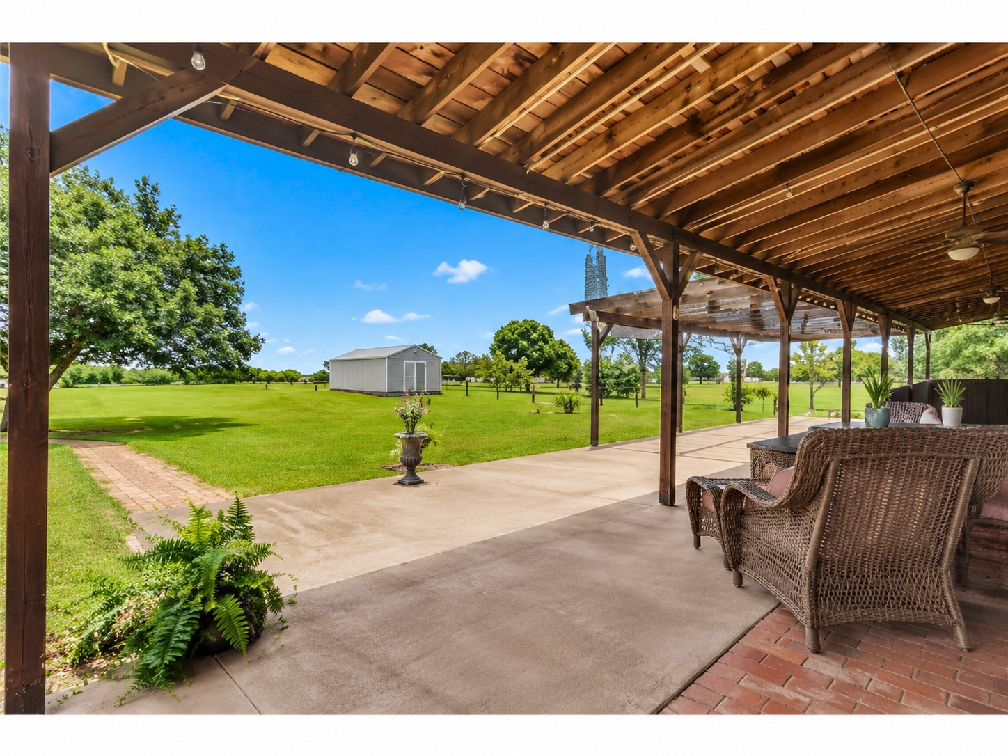 2112 N County Road 810 Alvarado TX 76009