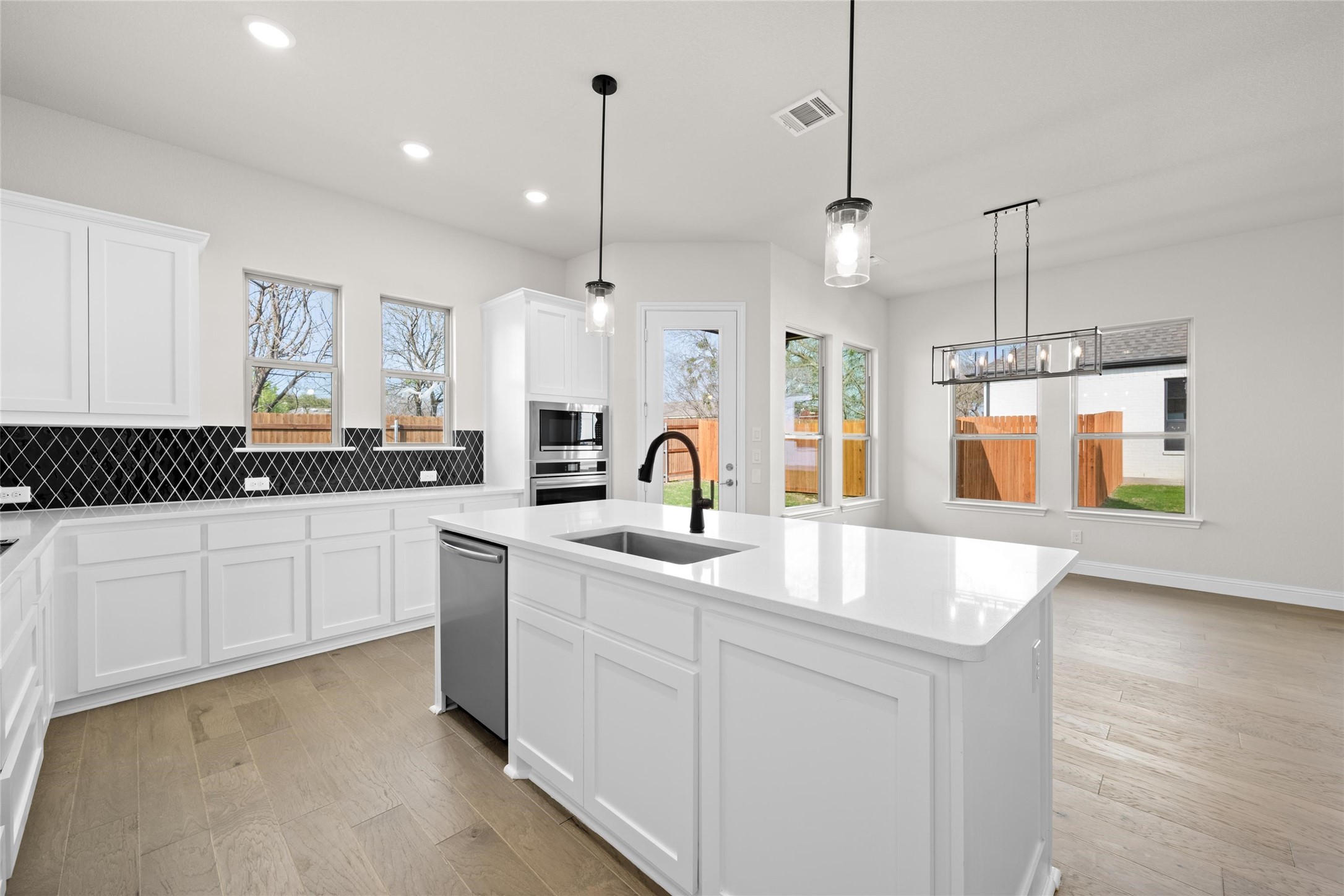 4017 Alpine Street Midlothian TX 76065