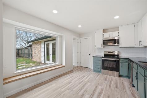 2929 Kingswood Drive Garland TX 75040