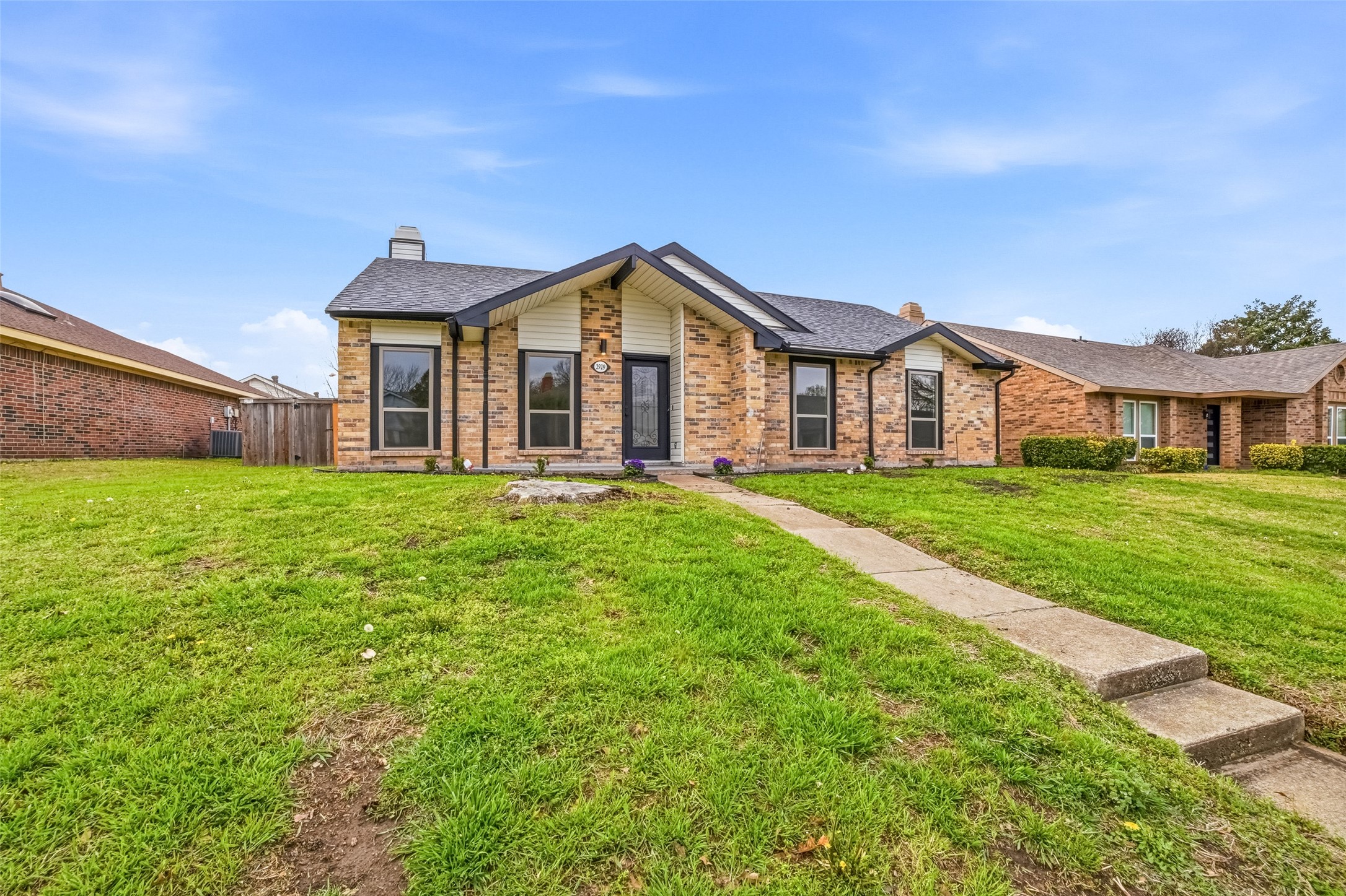 2929 Kingswood Drive Garland TX 75040