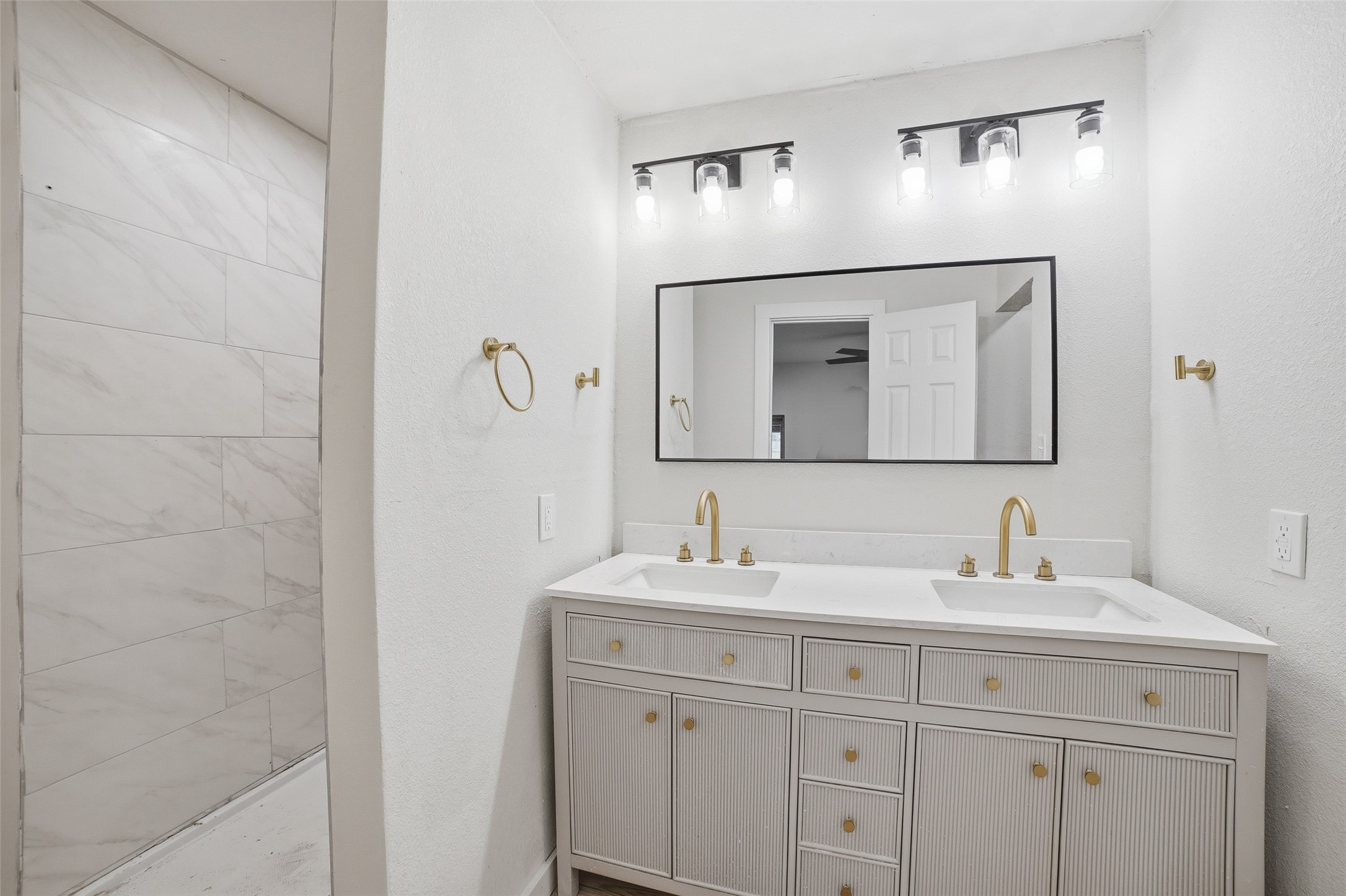 2929 Kingswood Drive Garland TX 75040