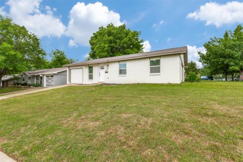 1205 Las Palmas Drive Grand Prairie TX 75052