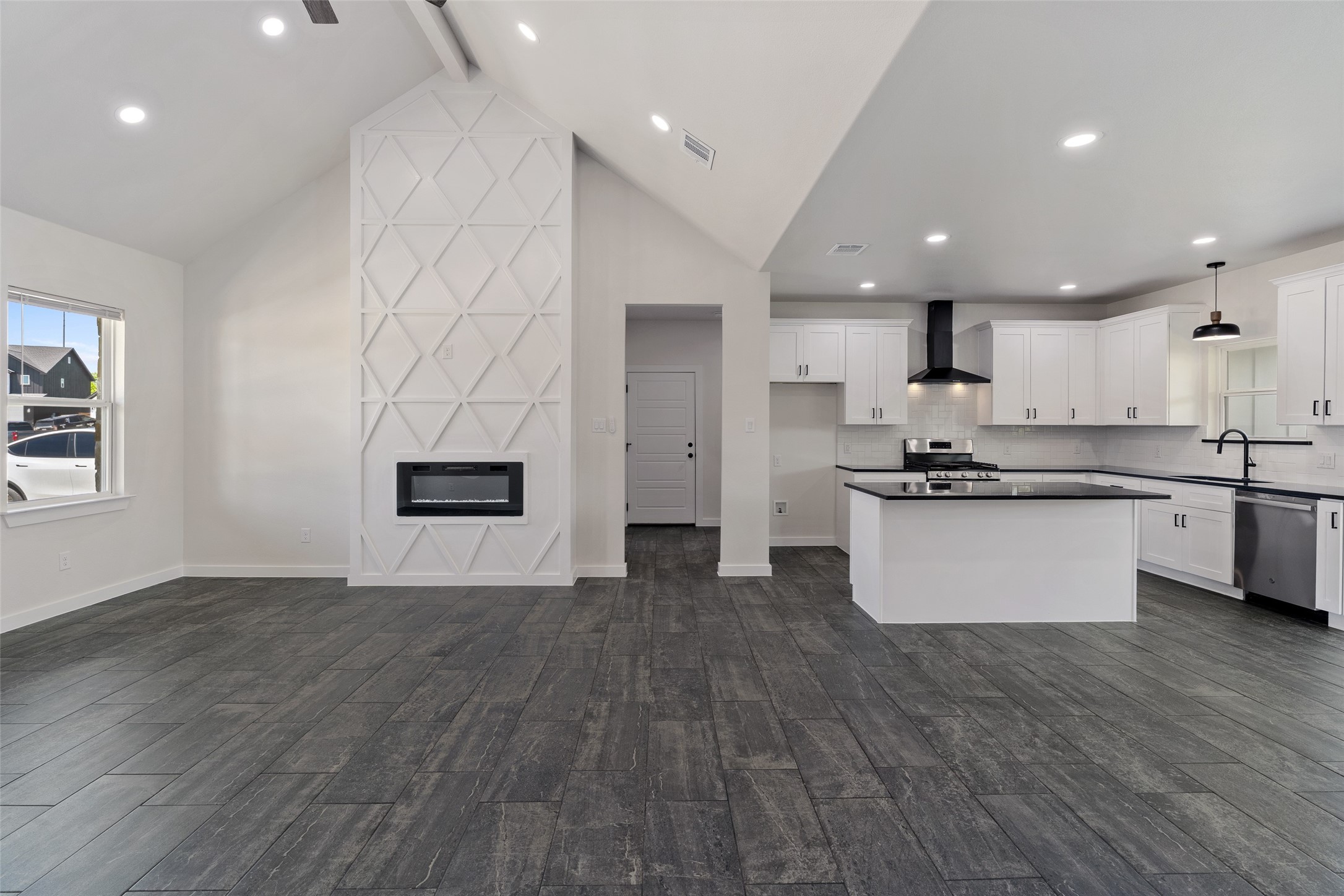 568 Highview Court Godley TX 76134