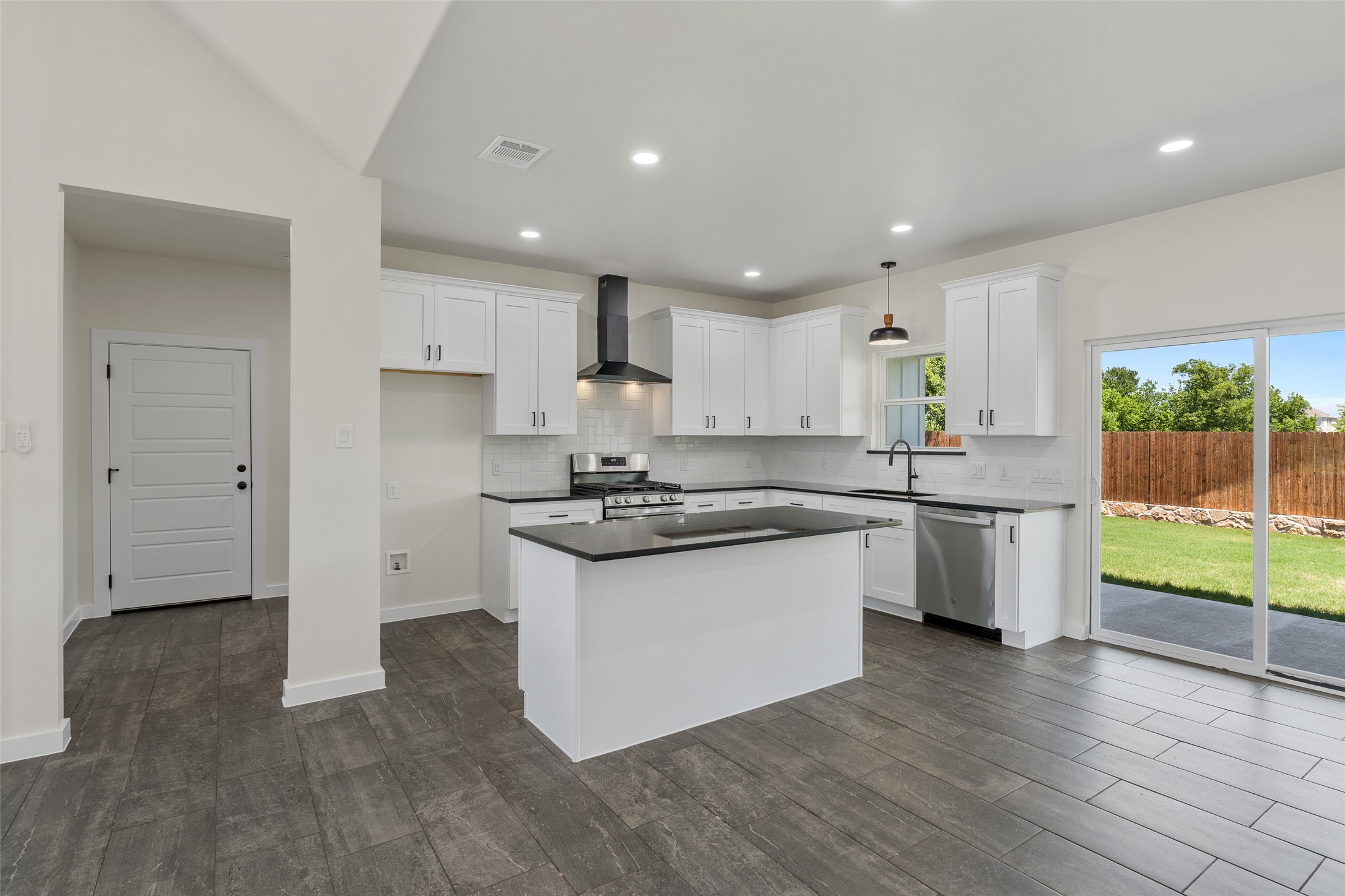 568 Highview Court Godley TX 76134