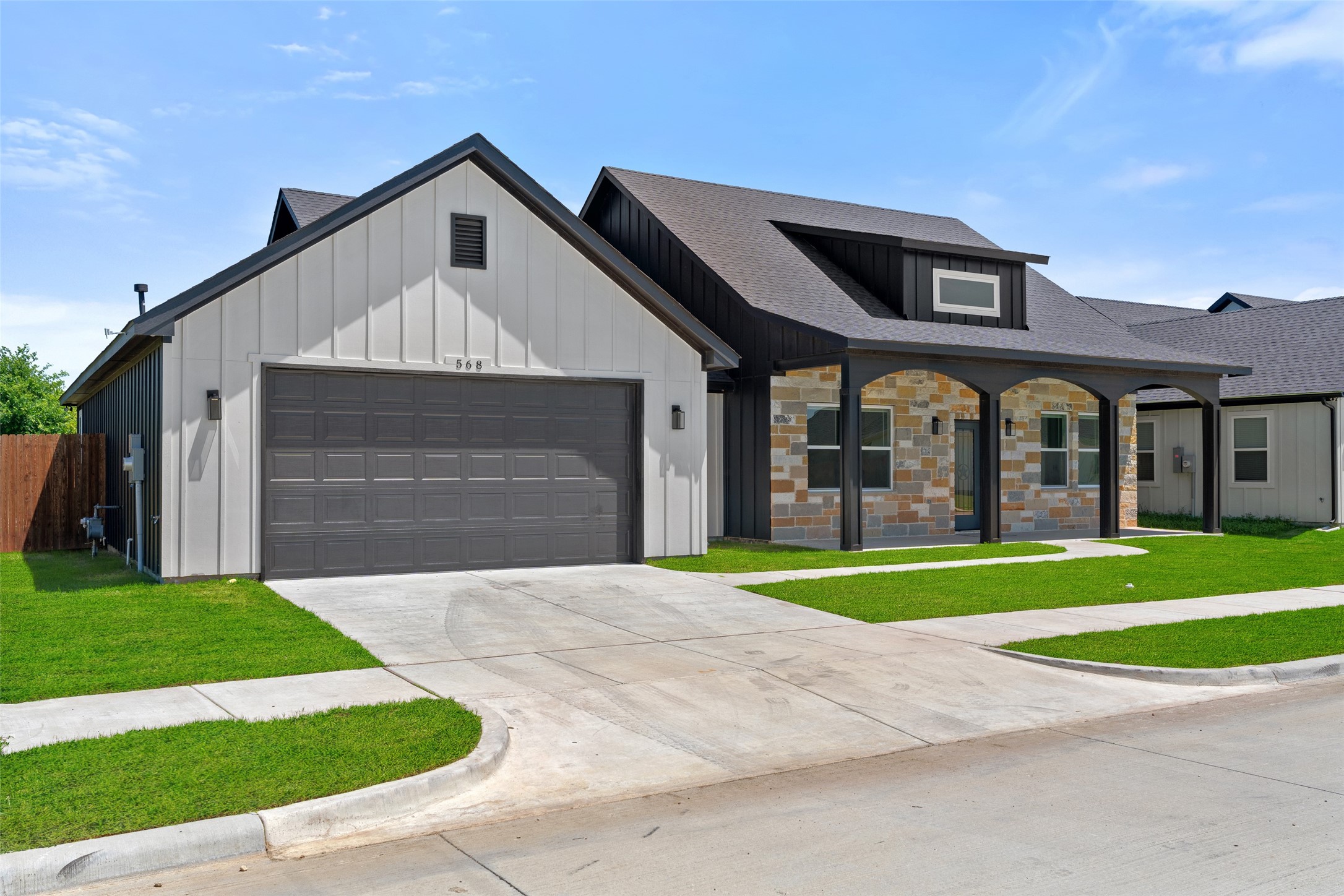 568 Highview Court Godley TX 76134