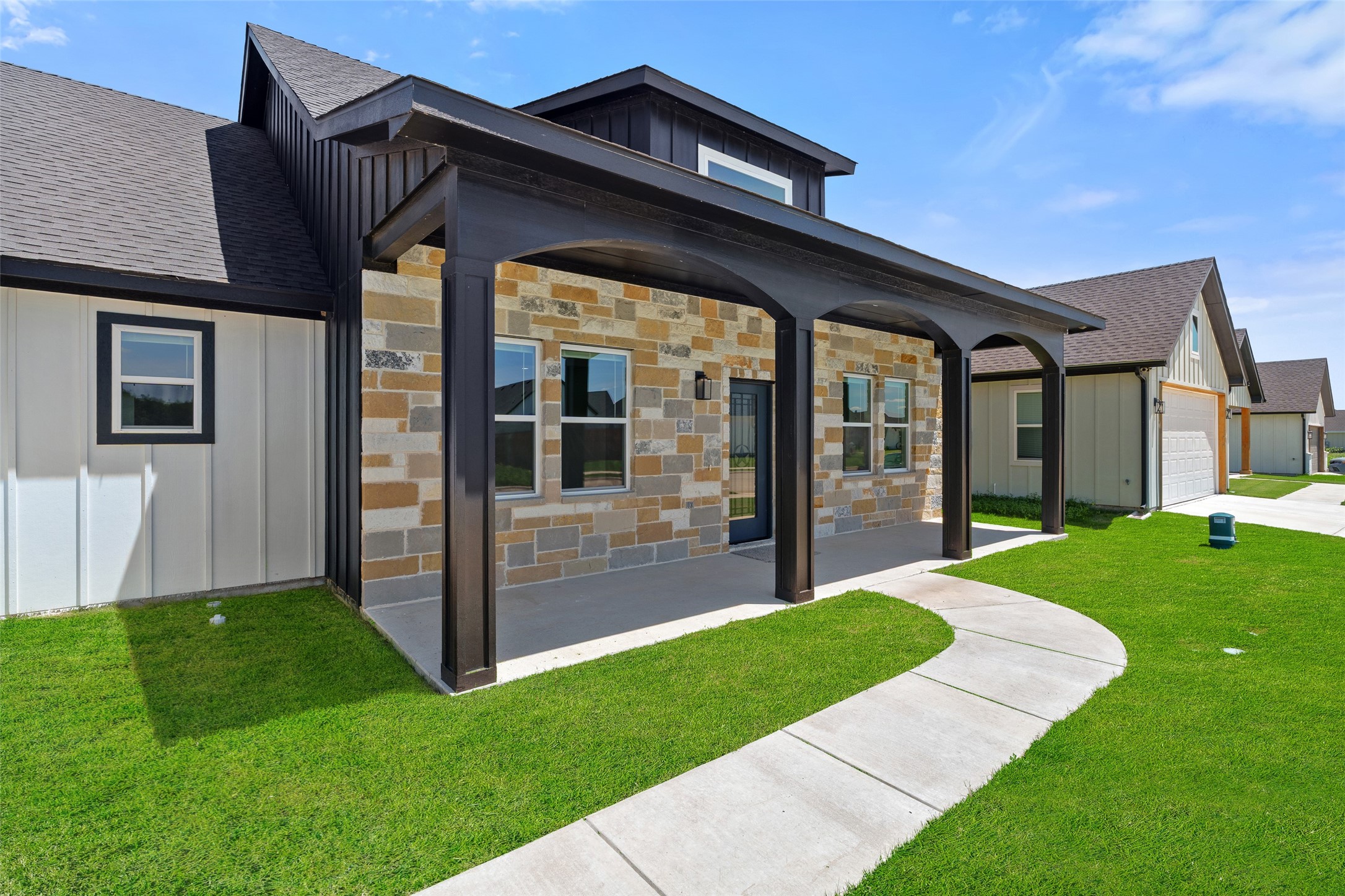 568 Highview Court Godley TX 76134