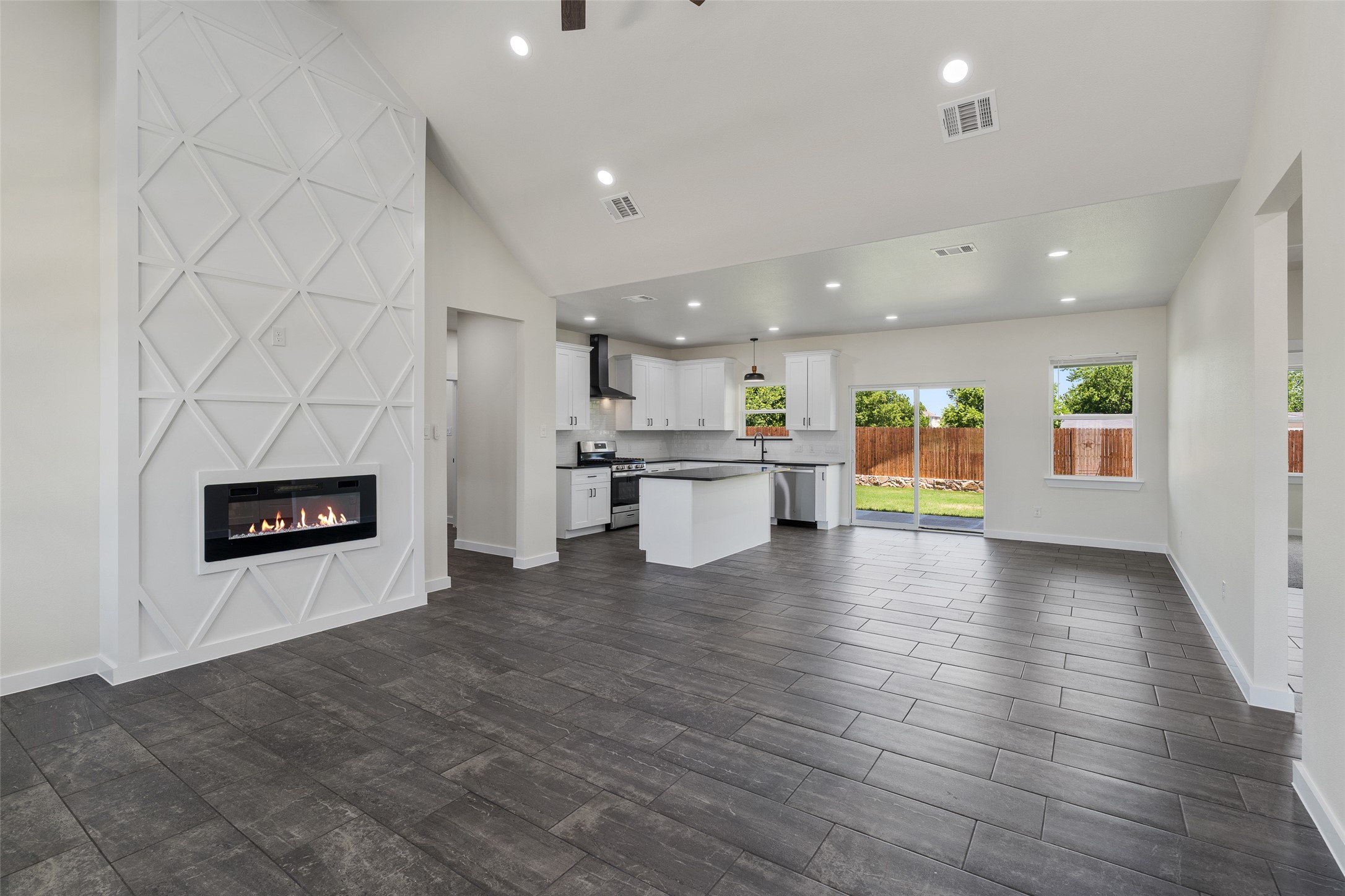 568 Highview Court Godley TX 76134