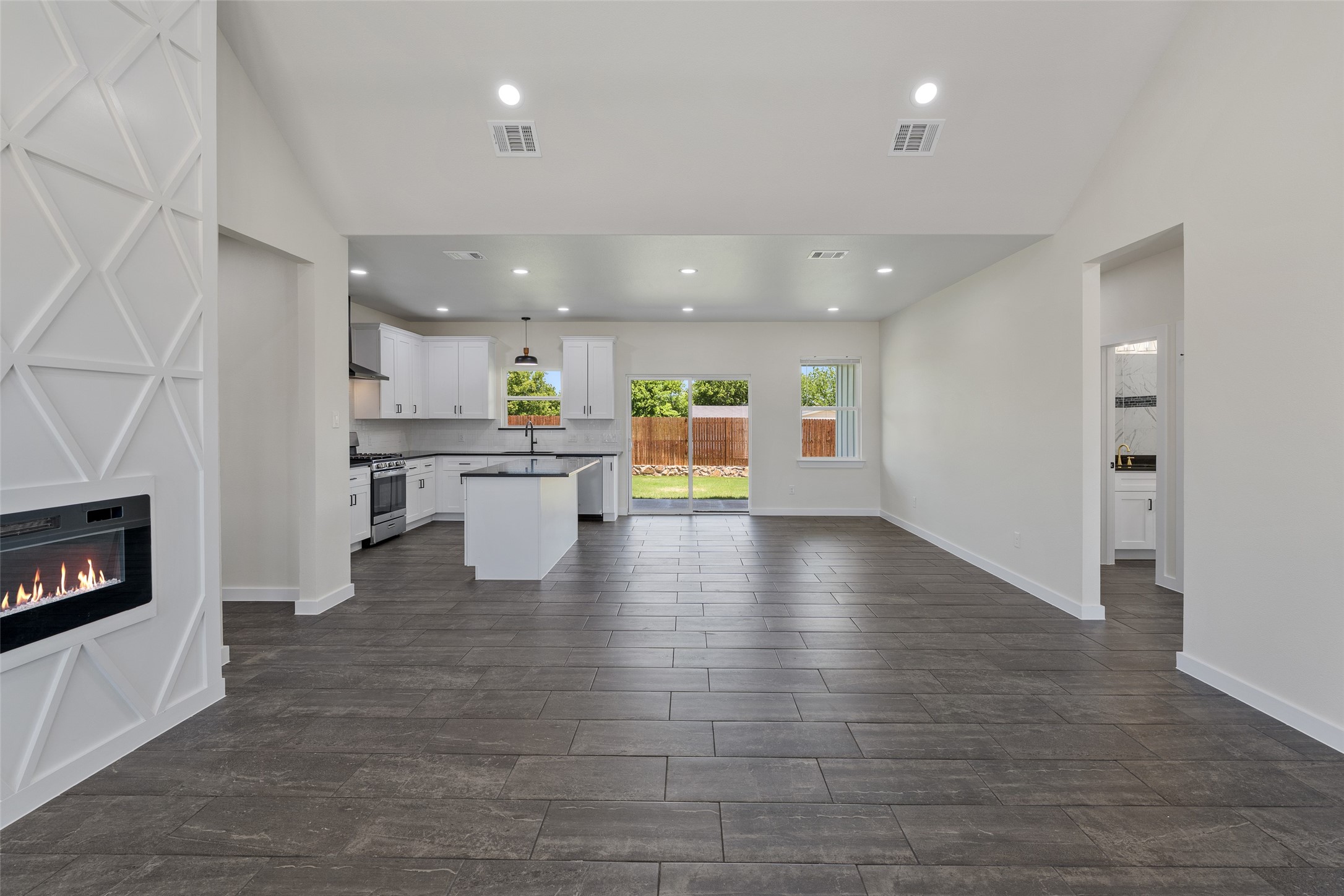 568 Highview Court Godley TX 76134