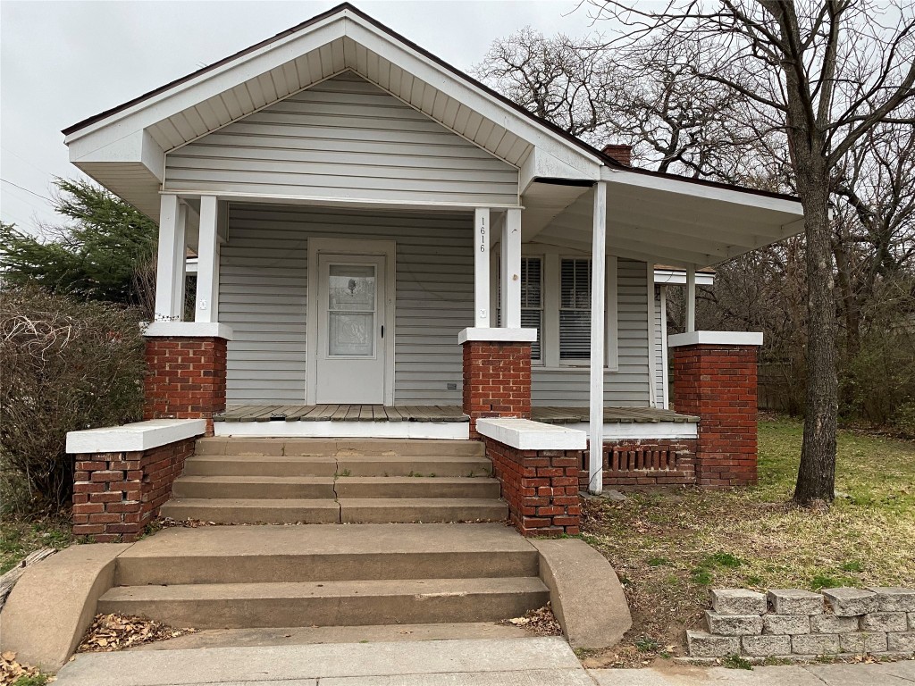 1616 N Oak Avenue Mineral Wells TX 76067