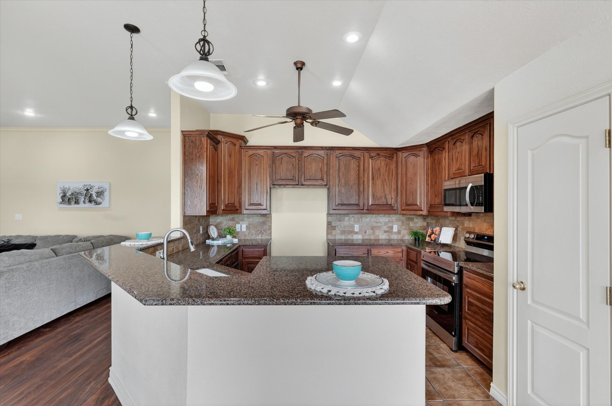 2828 Bennett Road Howe TX 75459