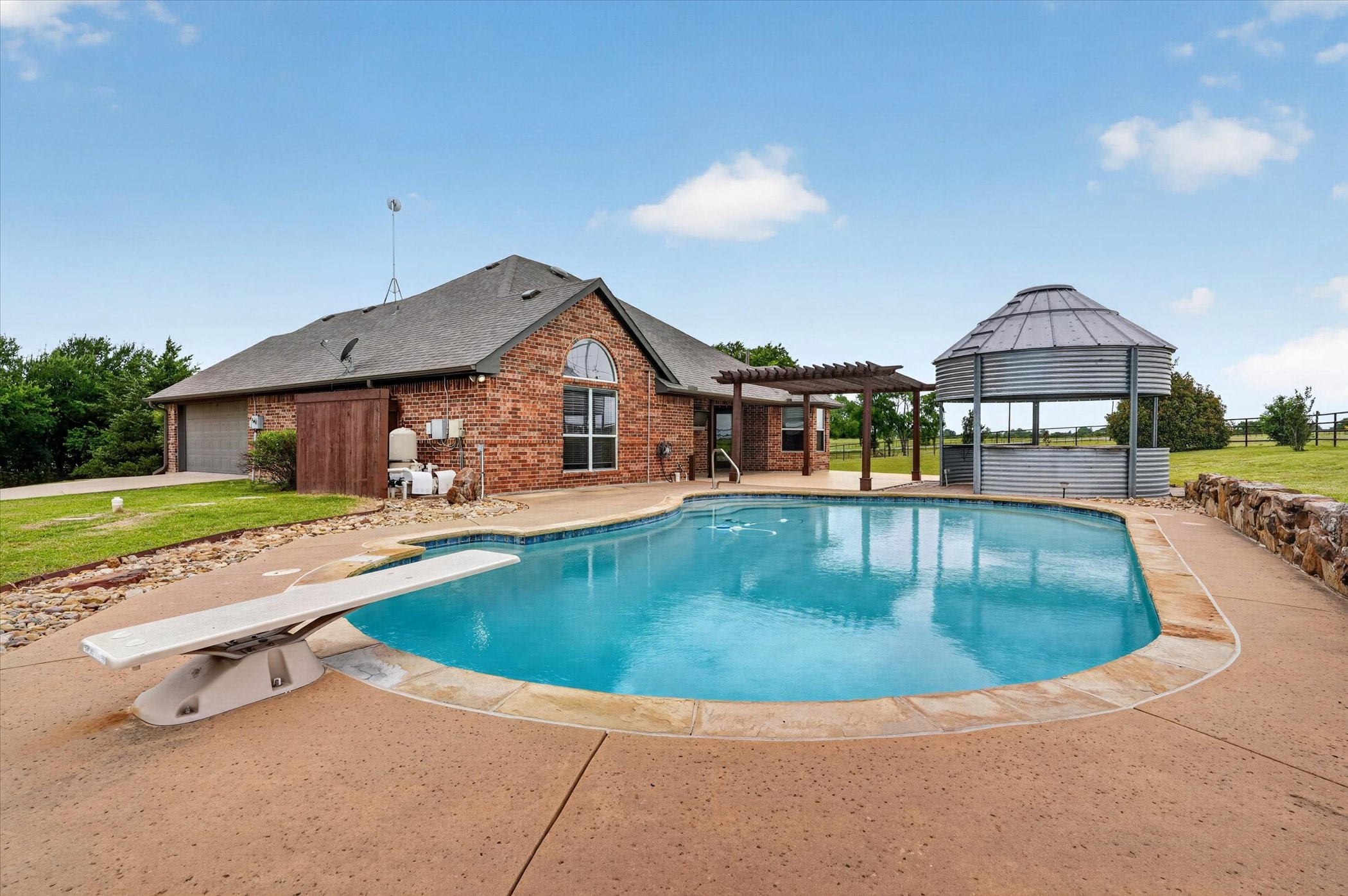 2828 Bennett Road Howe TX 75459