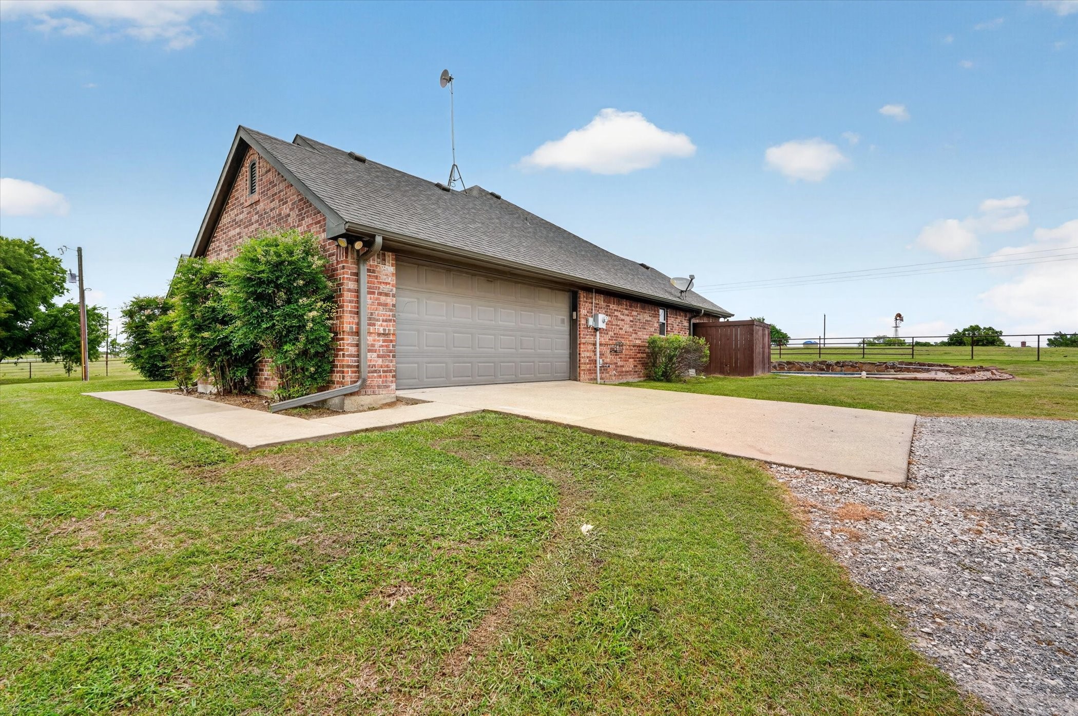 2828 Bennett Road Howe TX 75459