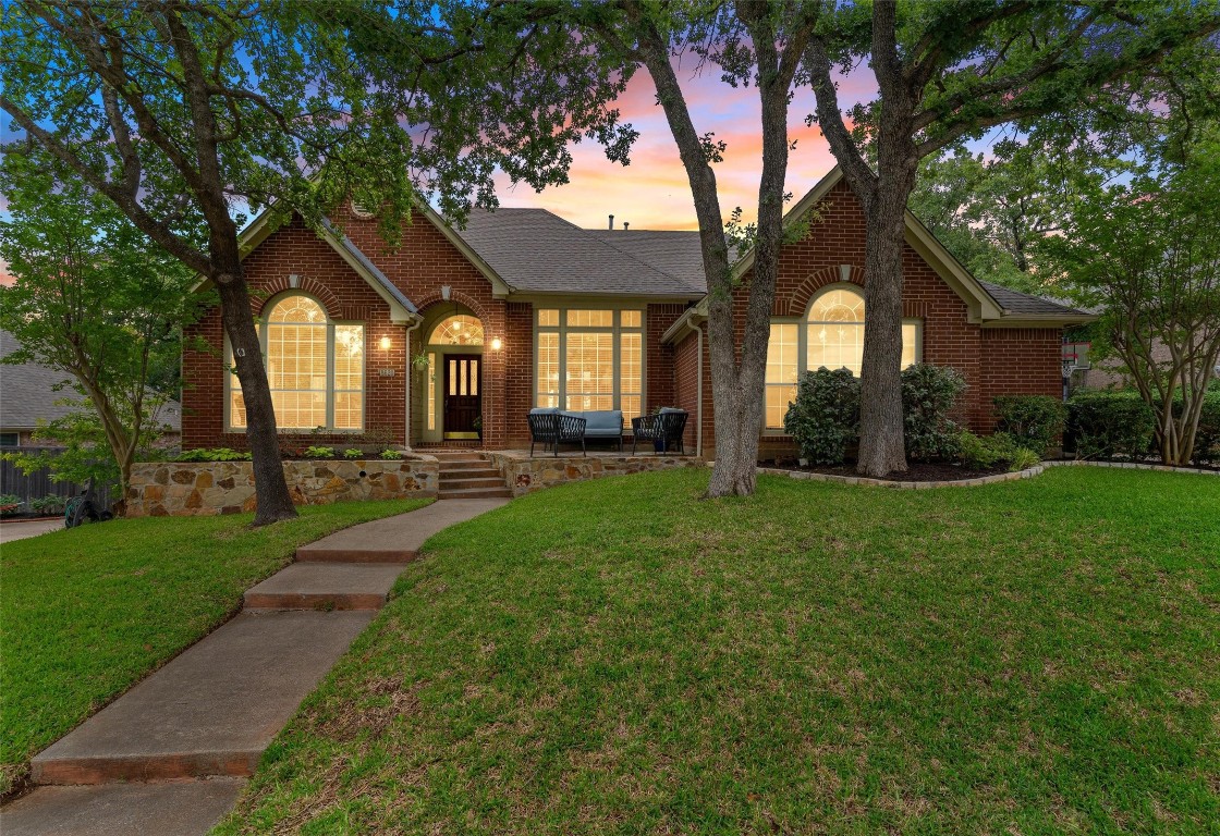 8620 Shadybrooke Drive North Richland Hills TX 76182