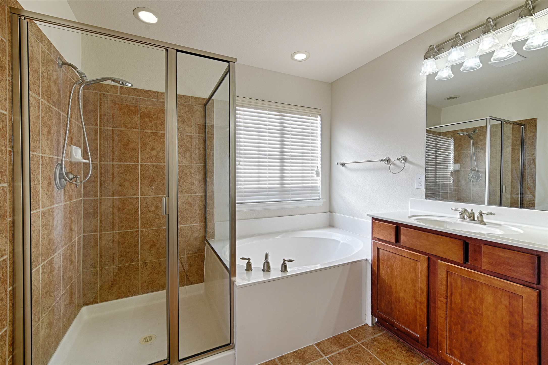 2619 Cove Drive Grand Prairie TX 75054
