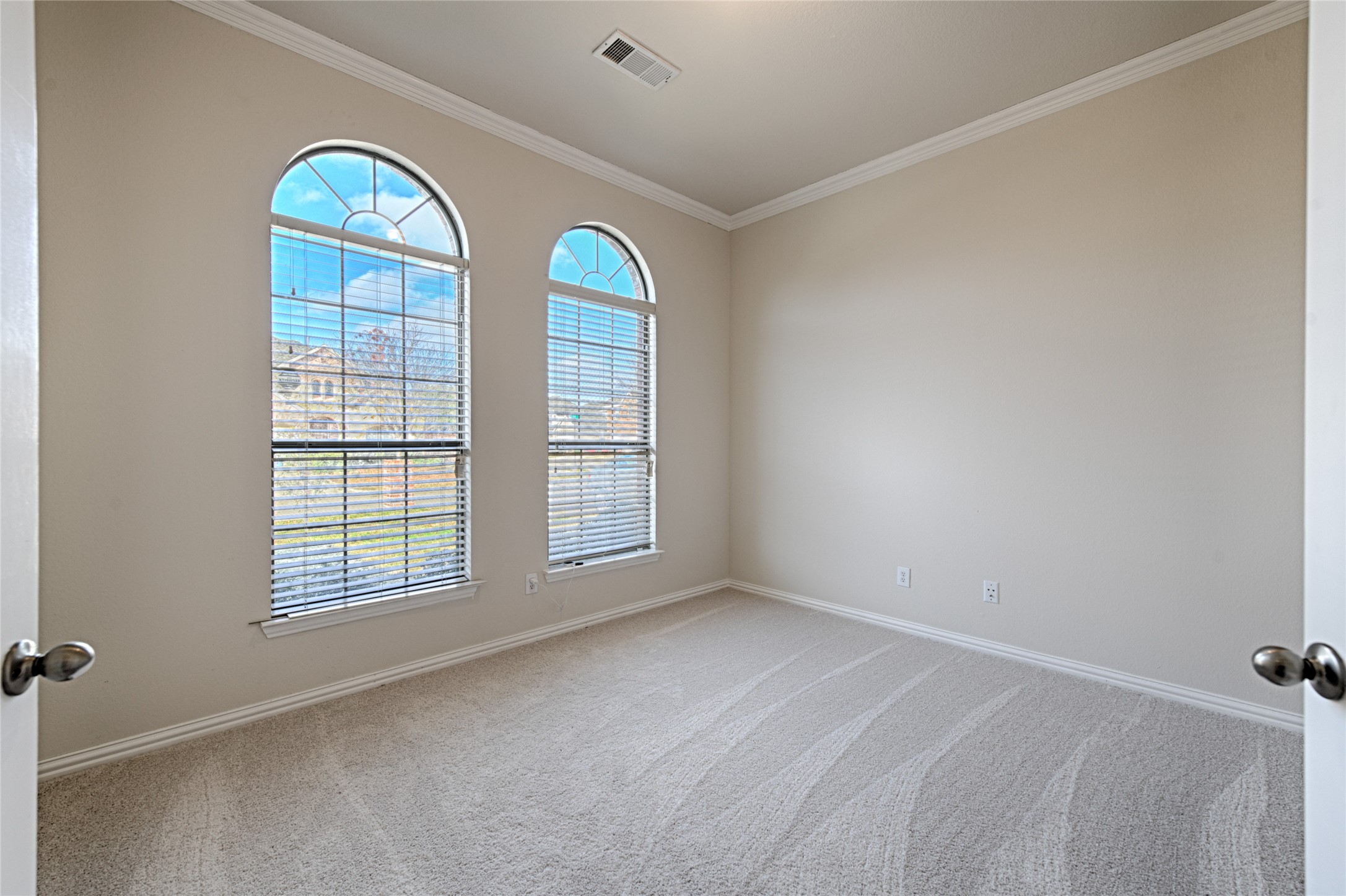 2619 Cove Drive Grand Prairie TX 75054