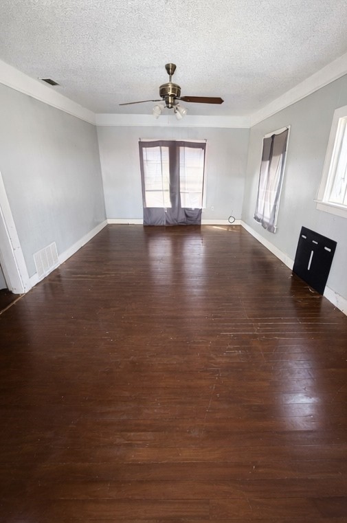 405 W Elm Street Olney TX 76374