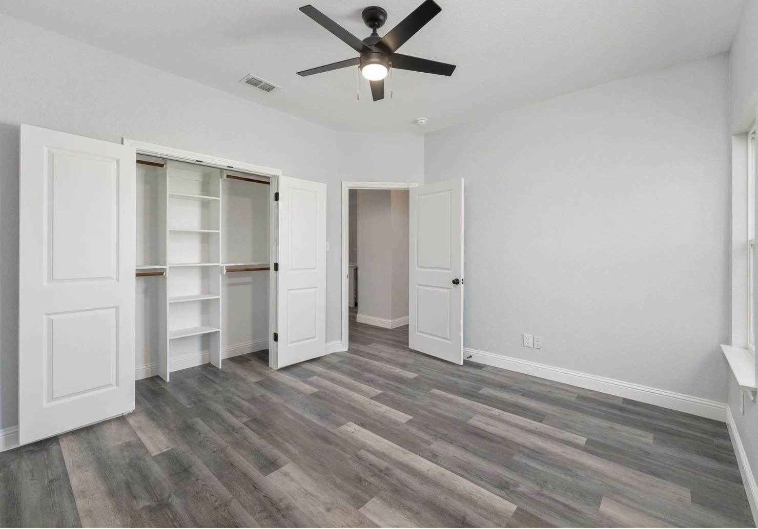 1013 Don Eve Court Azle TX 76020