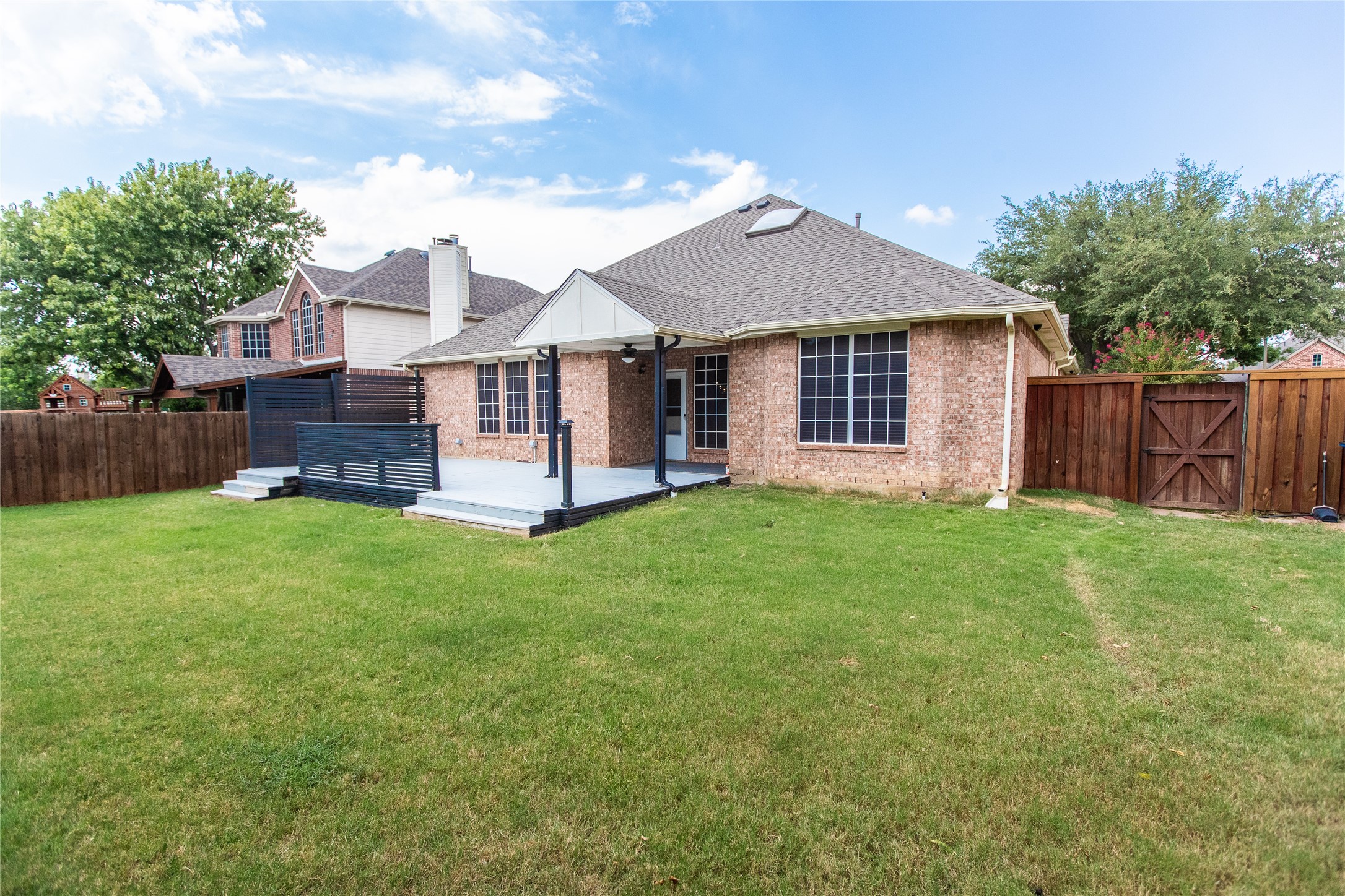 6122 Fieldcrest Lane Sachse TX 75048